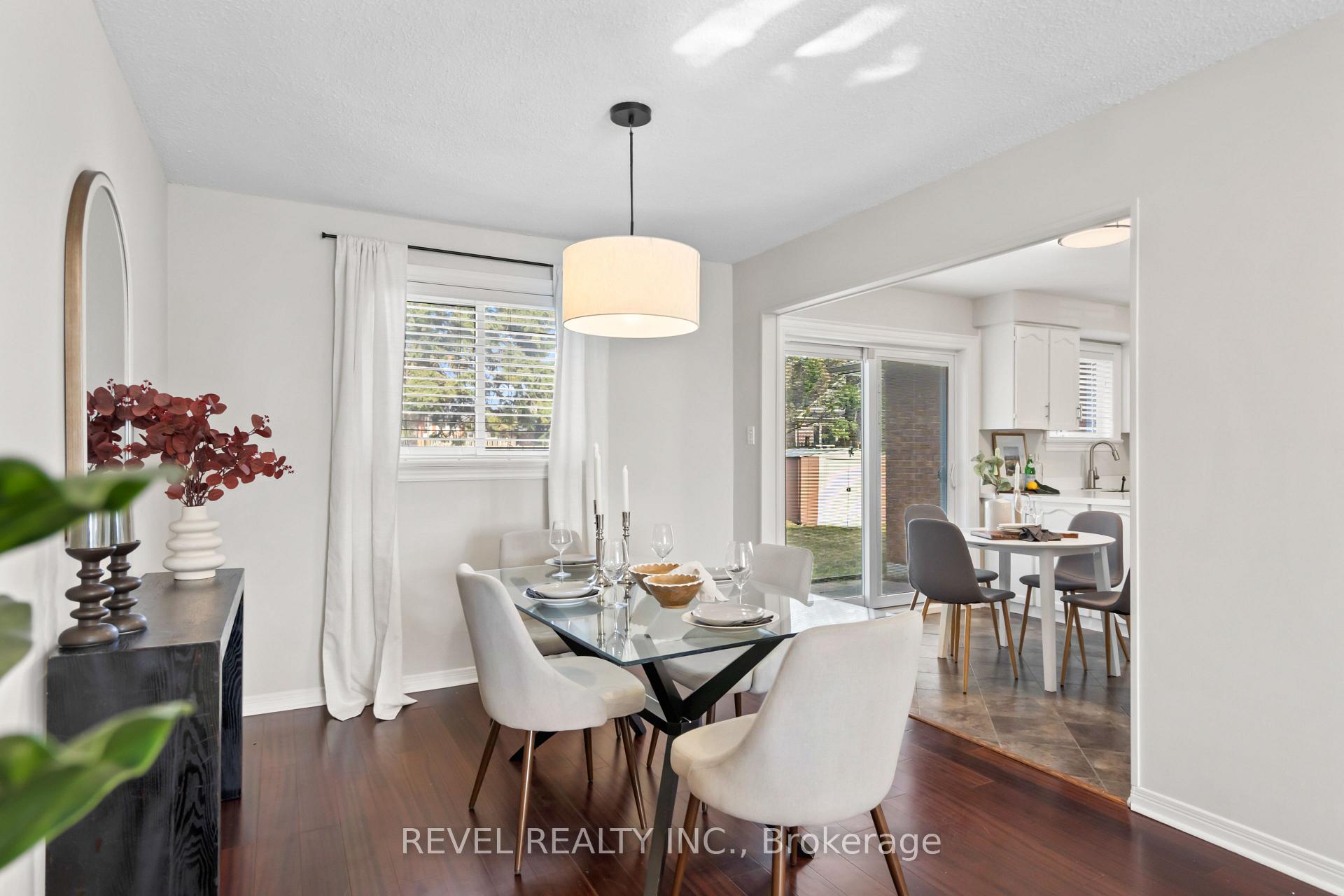 Photo 6 of 241 Glen Hill Drive, Whitby, Blue Grass Meadows — HOMEH