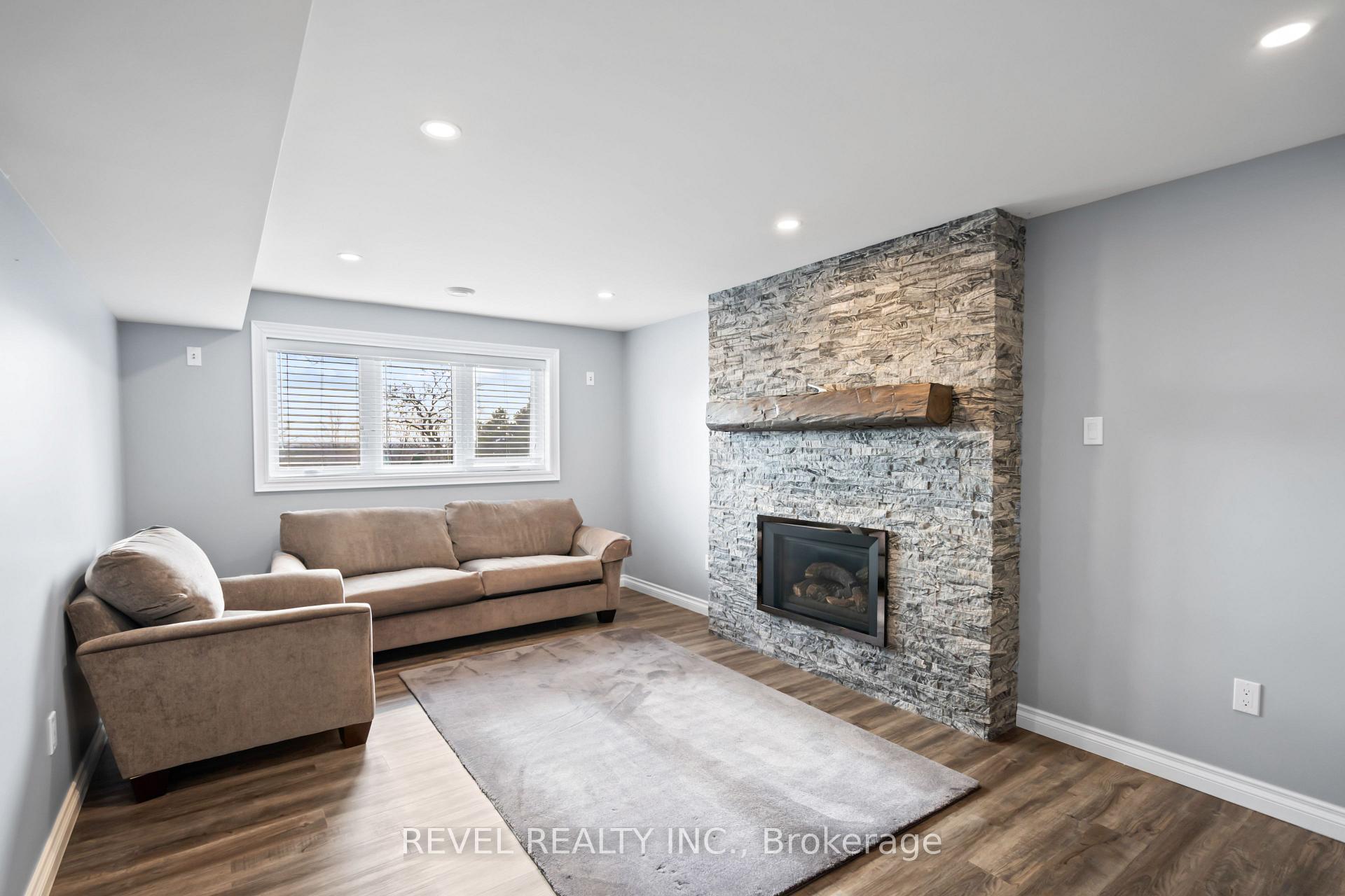 Photo 18 of 241 Glen Hill Drive, Whitby, Blue Grass Meadows — HOMEH