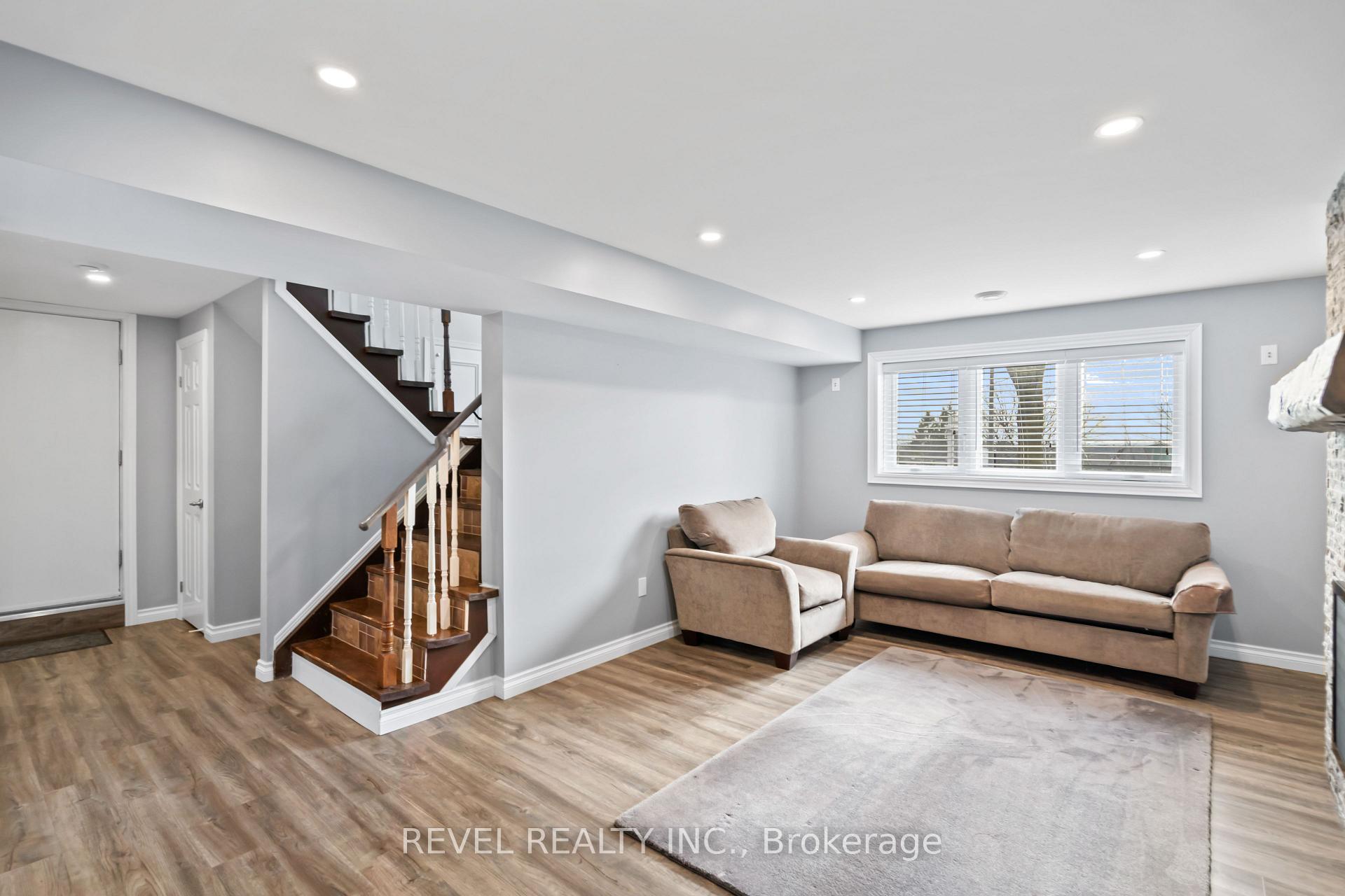 Photo 19 of 241 Glen Hill Drive, Whitby, Blue Grass Meadows — HOMEH