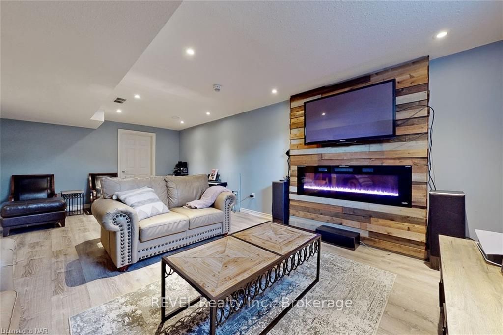 Photo 37 of 56 Calista Drive, Welland, West Welland — HOMEH