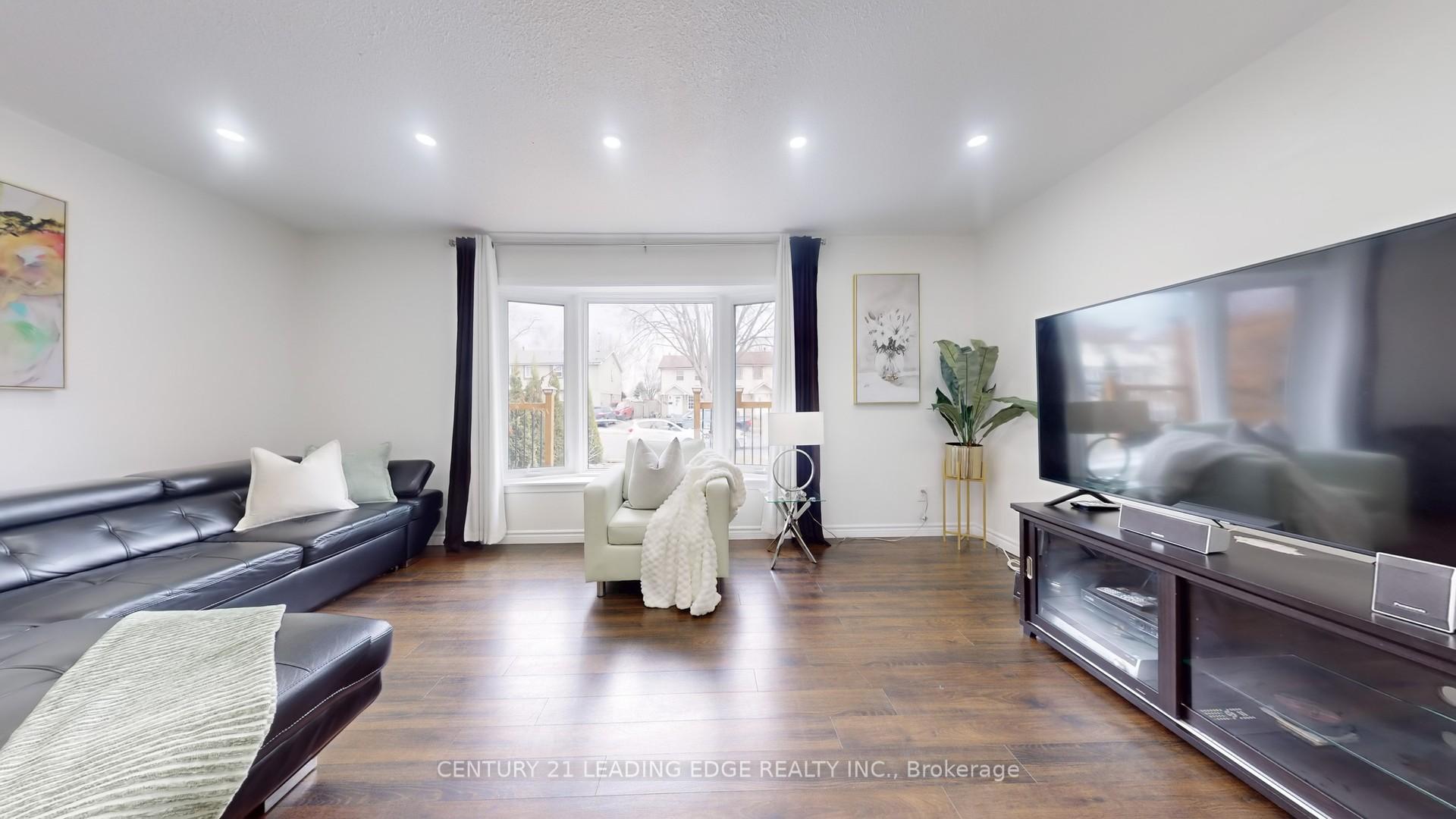 Photo 6 of 1186 Oxford Street, Oshawa, Lakeview — HOMEH
