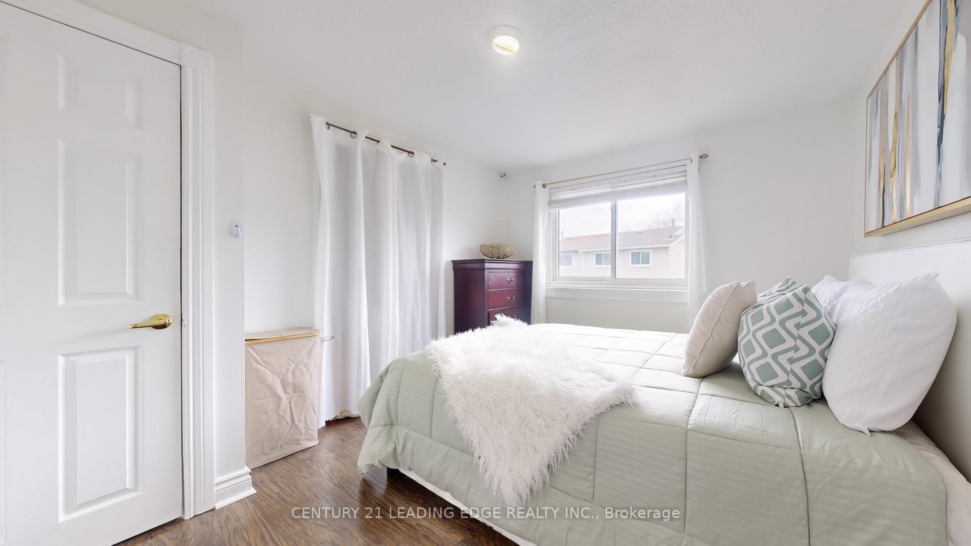 Photo 25 of 1186 Oxford Street, Oshawa, Lakeview — HOMEH