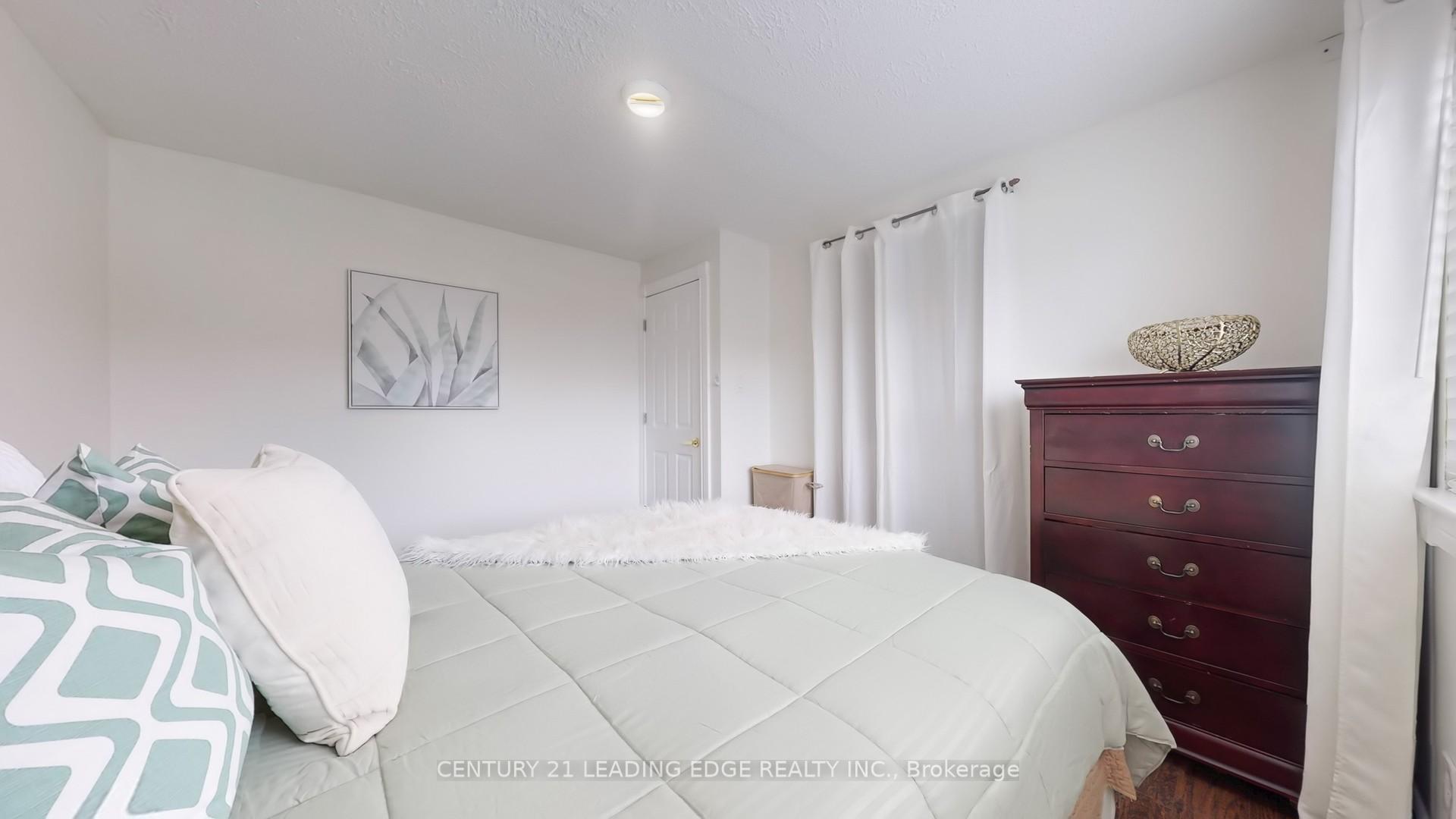Photo 26 of 1186 Oxford Street, Oshawa, Lakeview — HOMEH