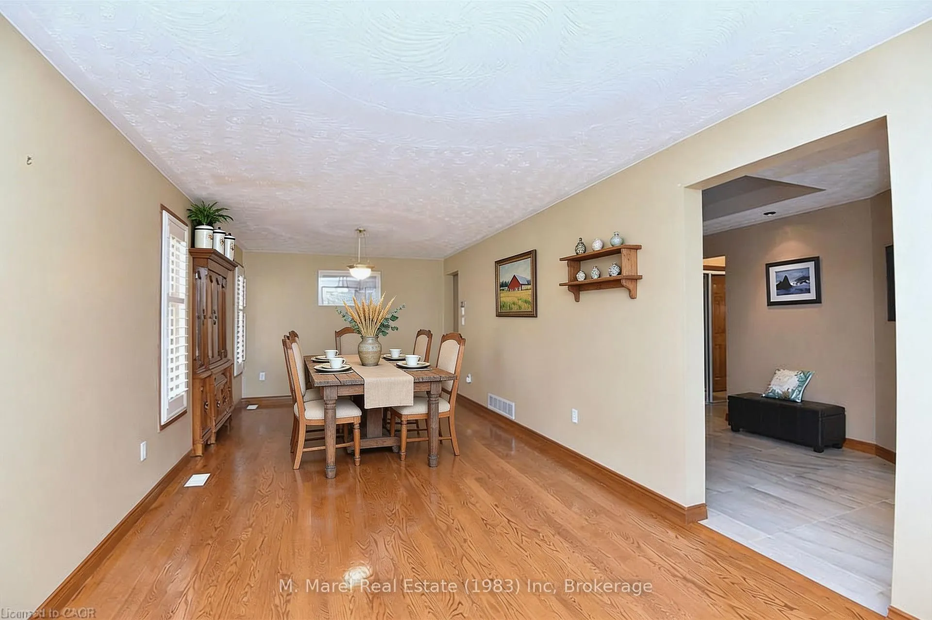 Photo 4 of 1223 Upper Paradise Road, Hamilton, Carpenter — HOMEH