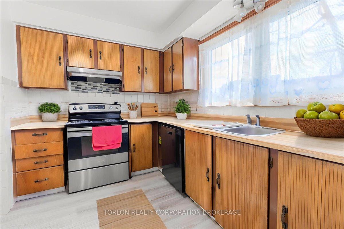 Photo 7 of 50 Andrea Road, Ajax, South East — HOMEH