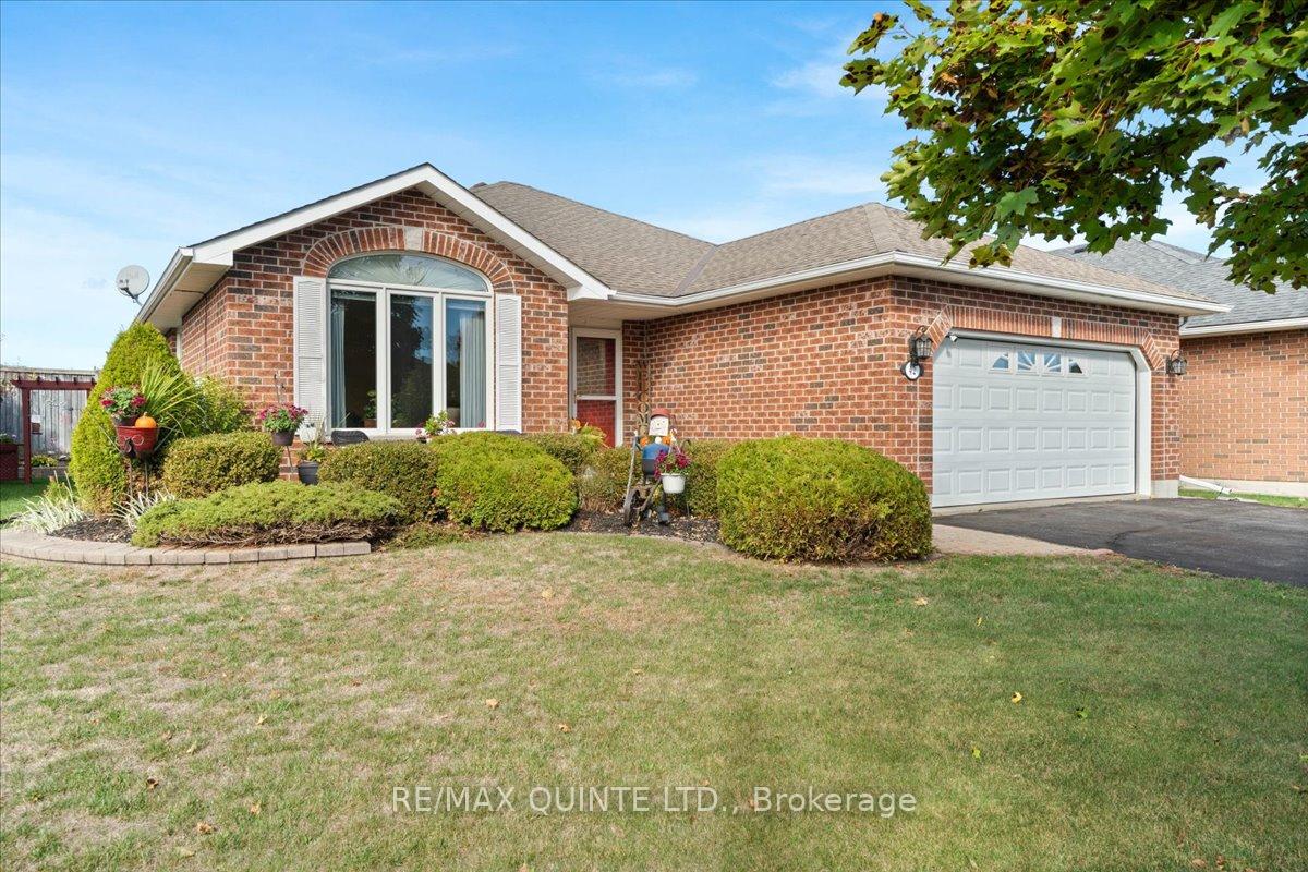 Photo 1 of 42 Spruce Gardens, Belleville, Belleville Ward — HOMEH