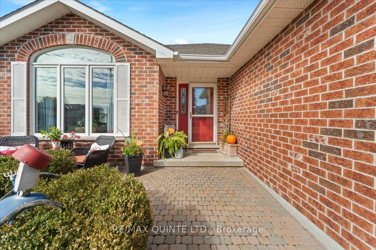 Photo 4 of 42 Spruce Gardens, Belleville, Belleville Ward — HOMEH
