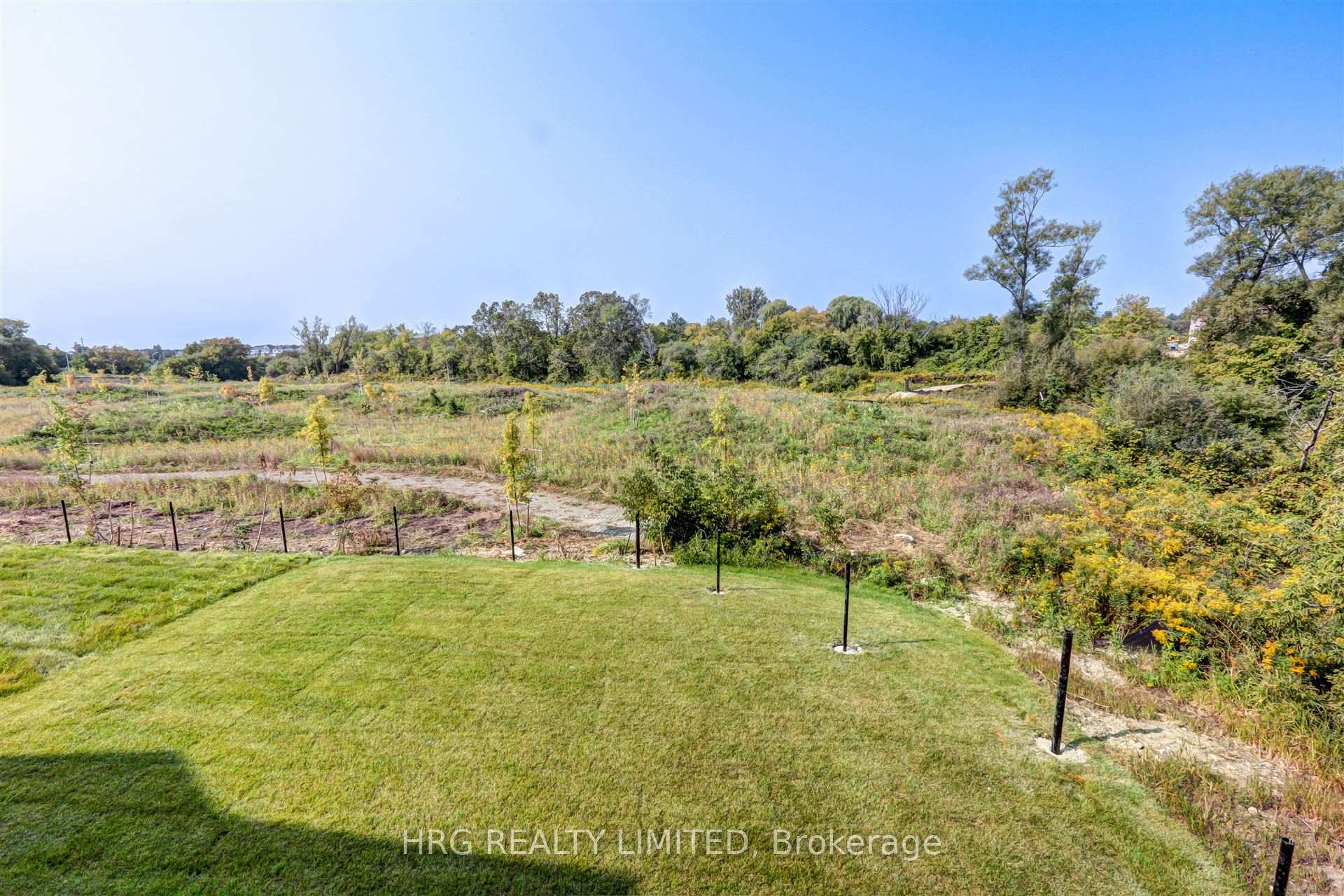 Photo 11 of 75 Deer Ridge Crescent, Whitby, Rural Whitby — HOMEH