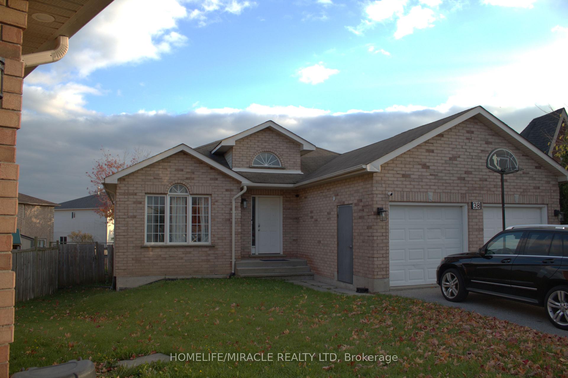 Front of 38 Dunsmore Lane