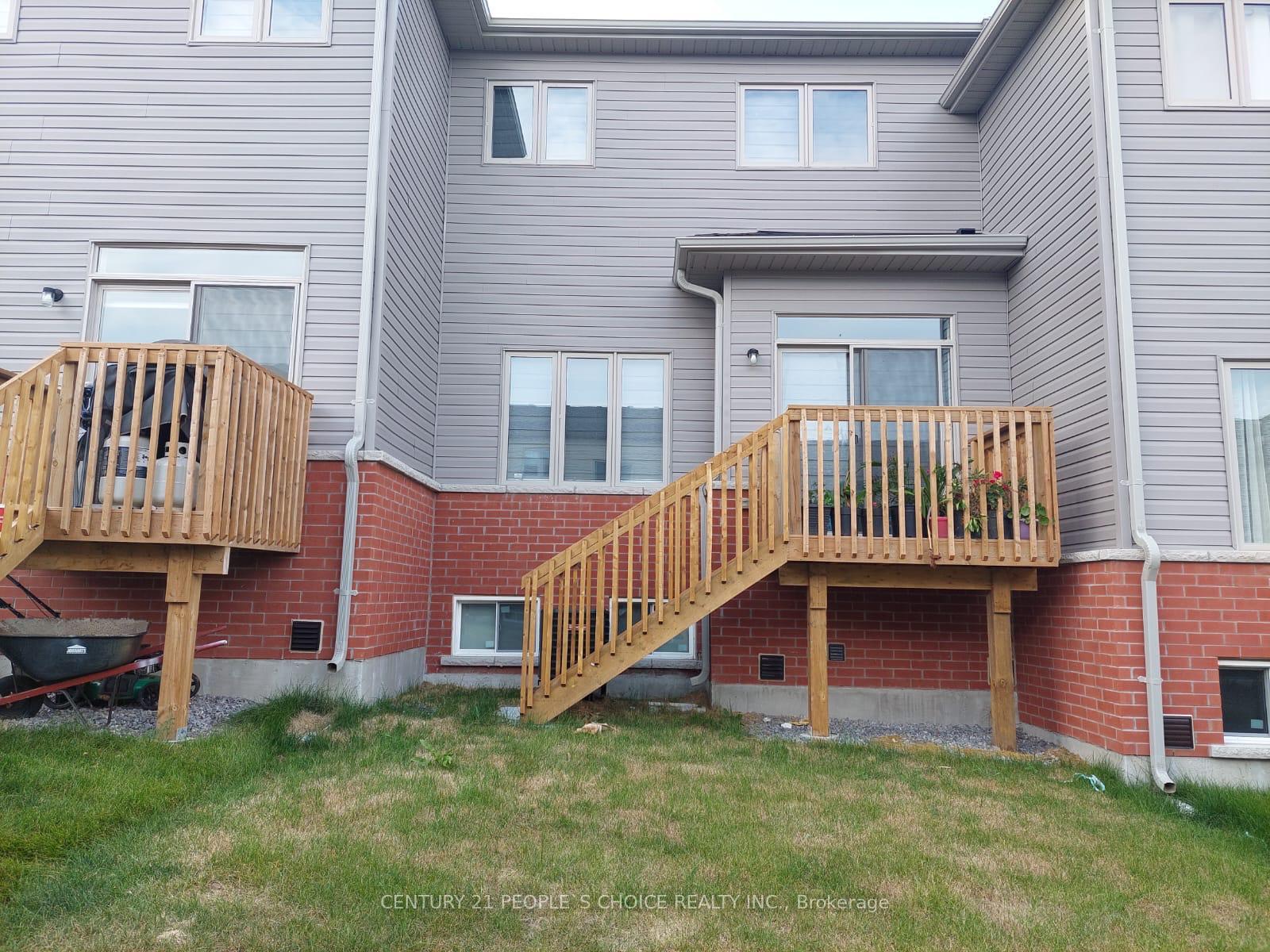Photo 15 of 325 Windfields Farm Drive E, Oshawa, Windfields — HOMEH