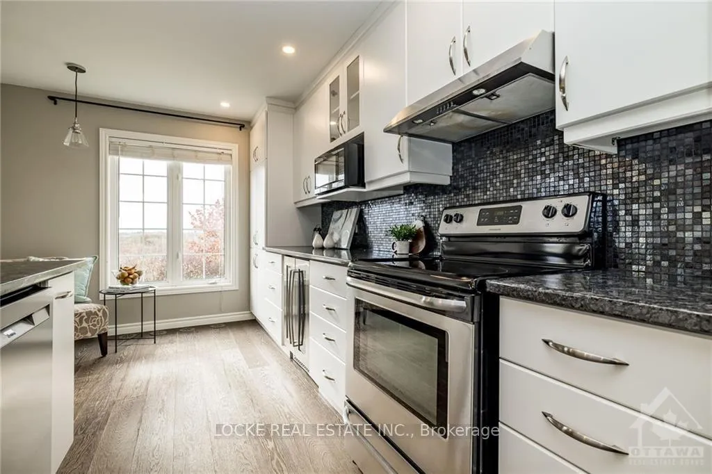 Photo 12 of 170 Sunshine Crescent, Ottawa, Notting Hill/Summerside — HOMEH