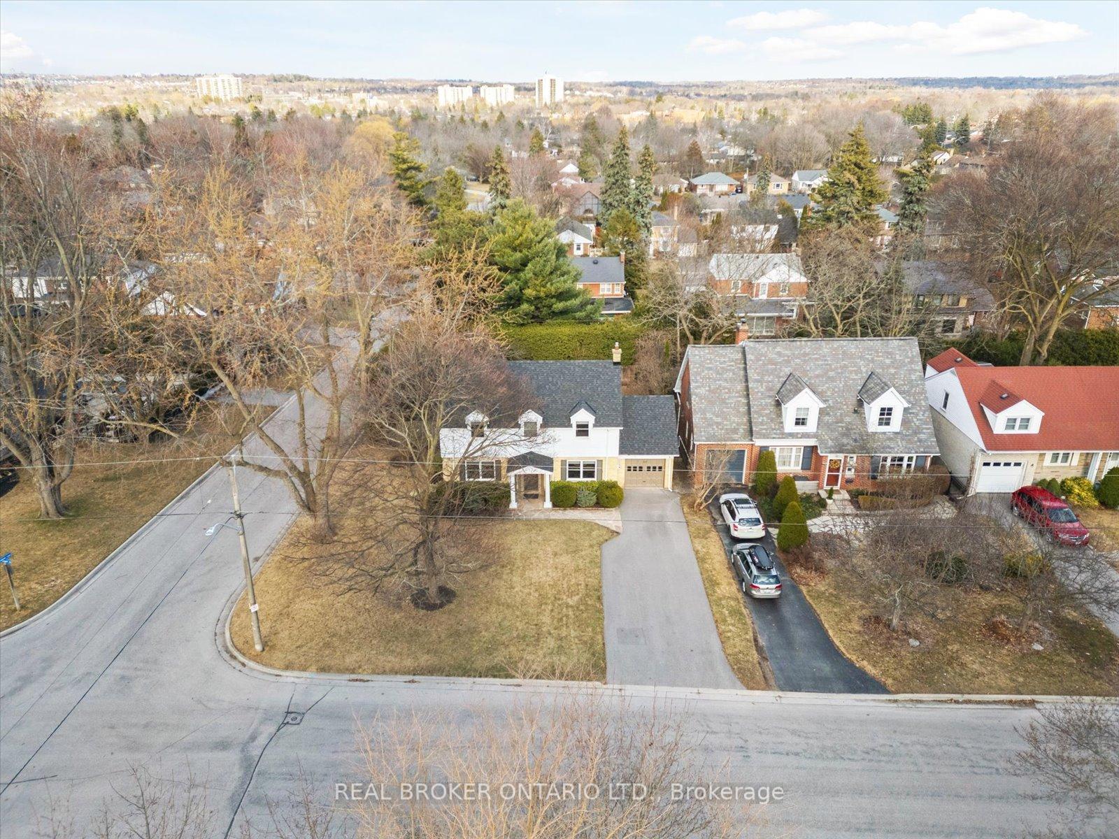 Photo 2 of 717 Masson Street, Oshawa, Centennial — HOMEH