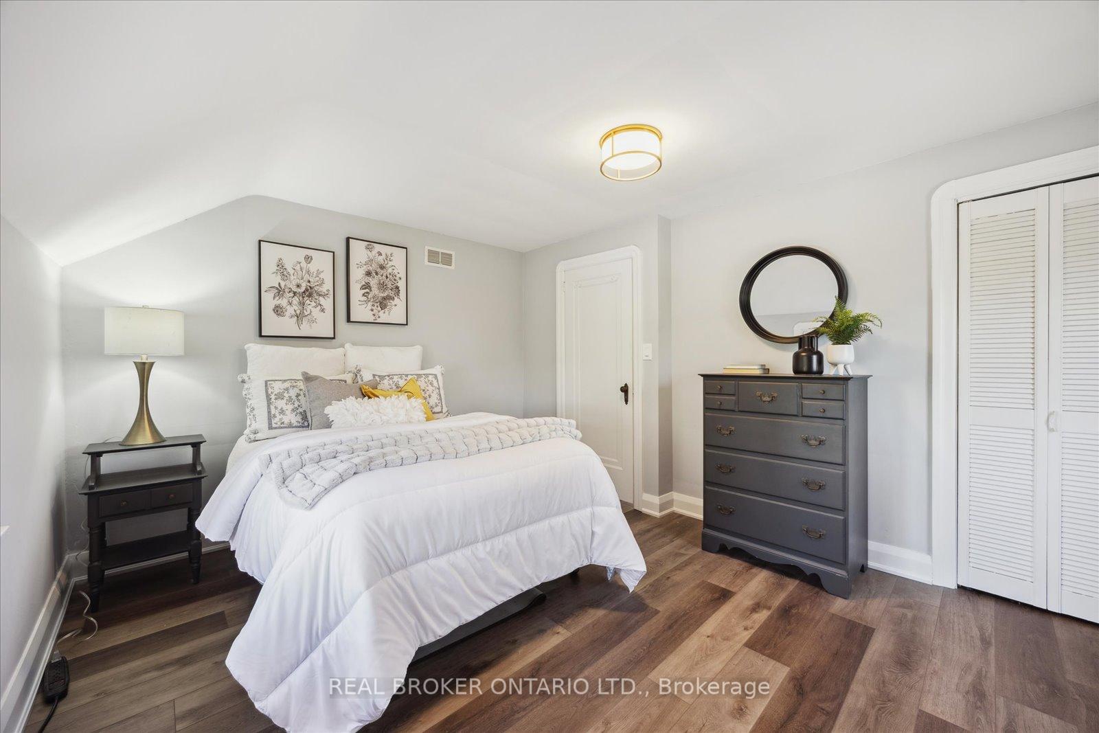Photo 22 of 717 Masson Street, Oshawa, Centennial — HOMEH