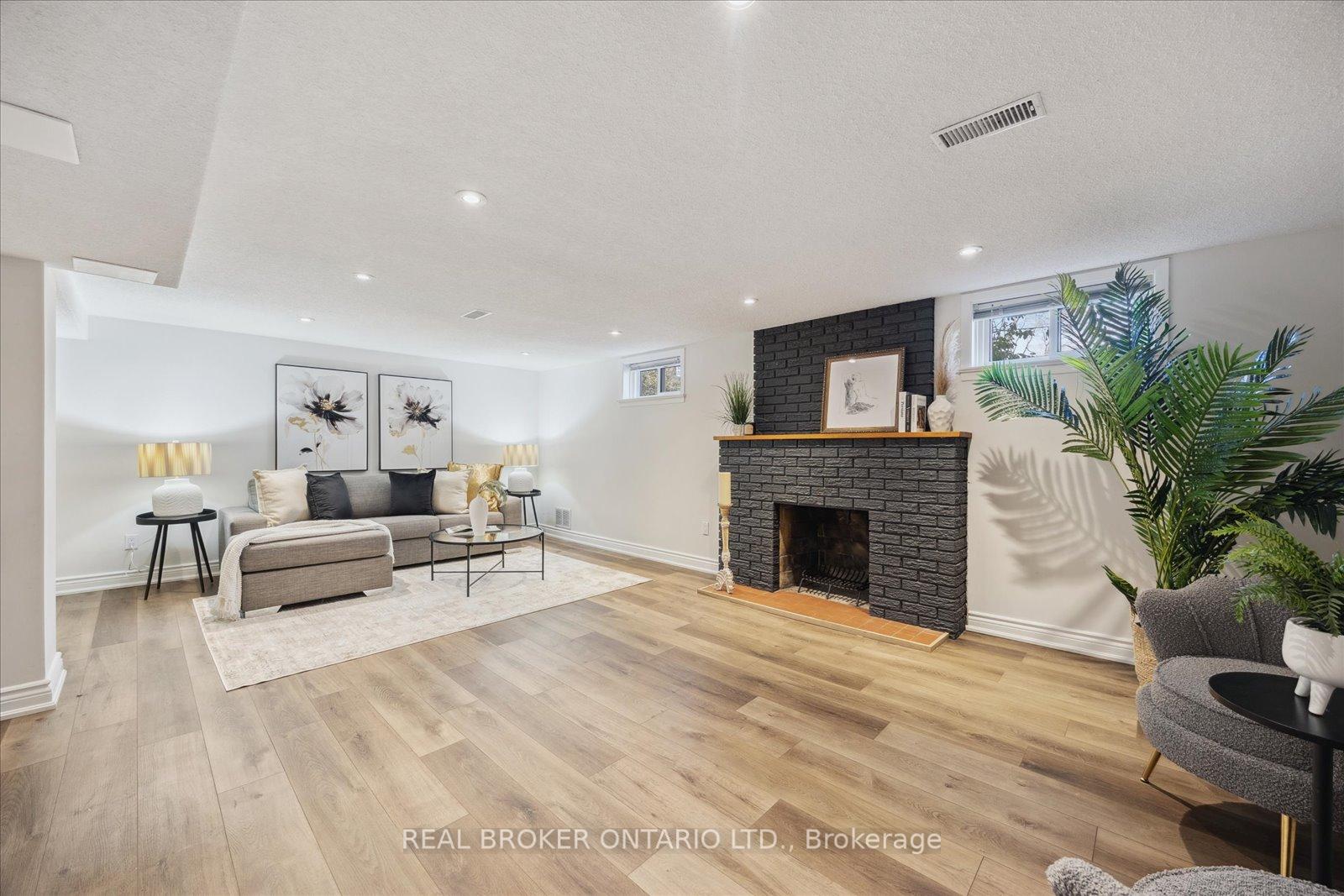 Photo 25 of 717 Masson Street, Oshawa, Centennial — HOMEH
