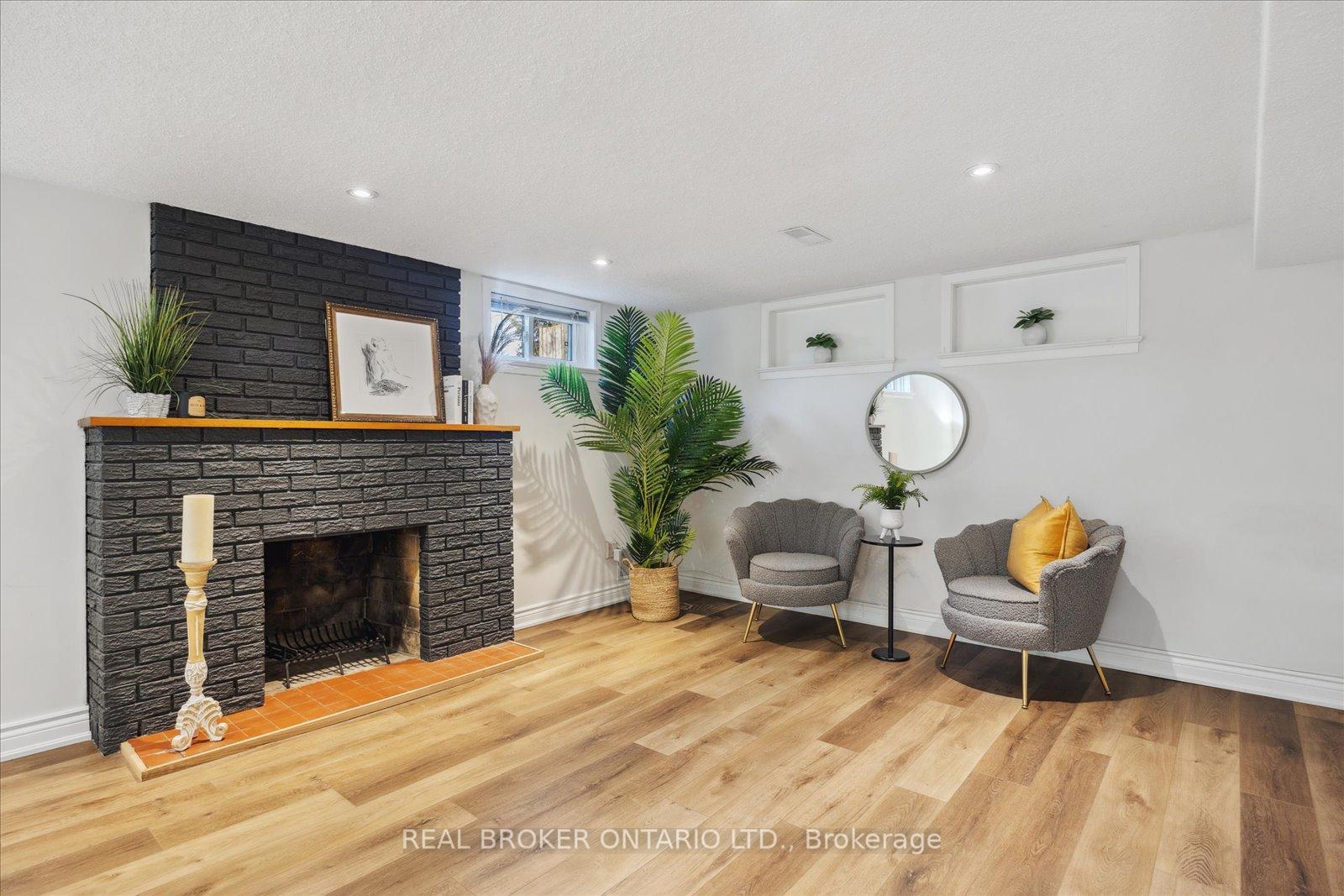Photo 27 of 717 Masson Street, Oshawa, Centennial — HOMEH