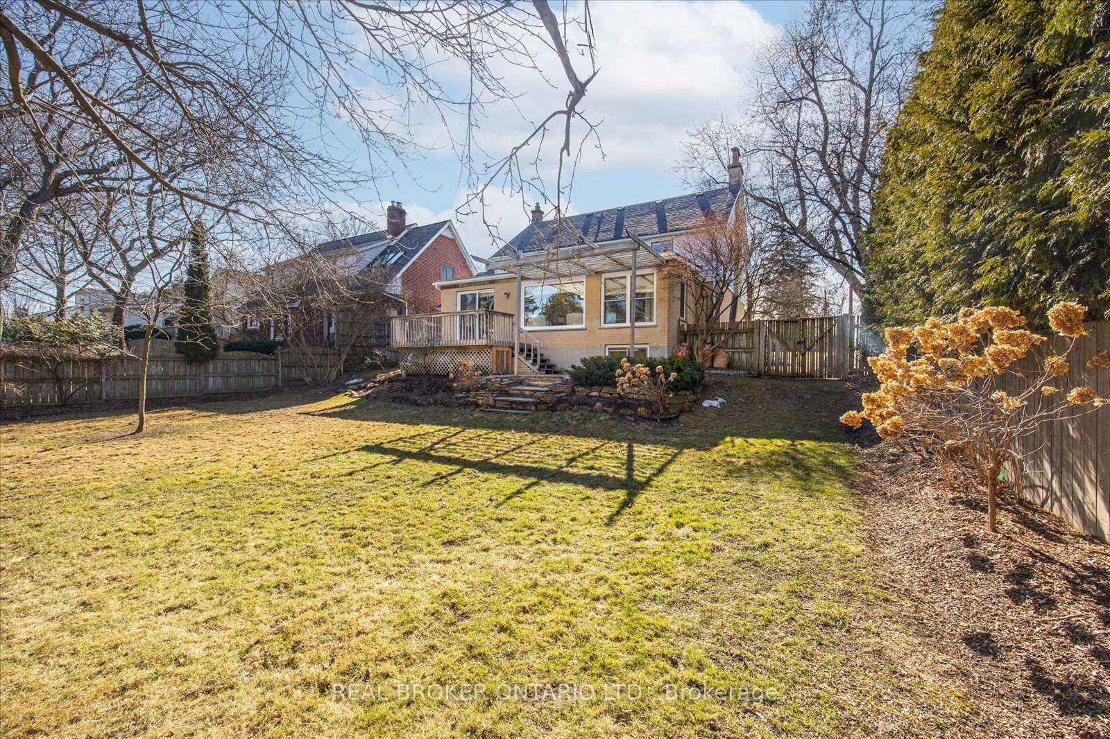 Photo 31 of 717 Masson Street, Oshawa, Centennial — HOMEH