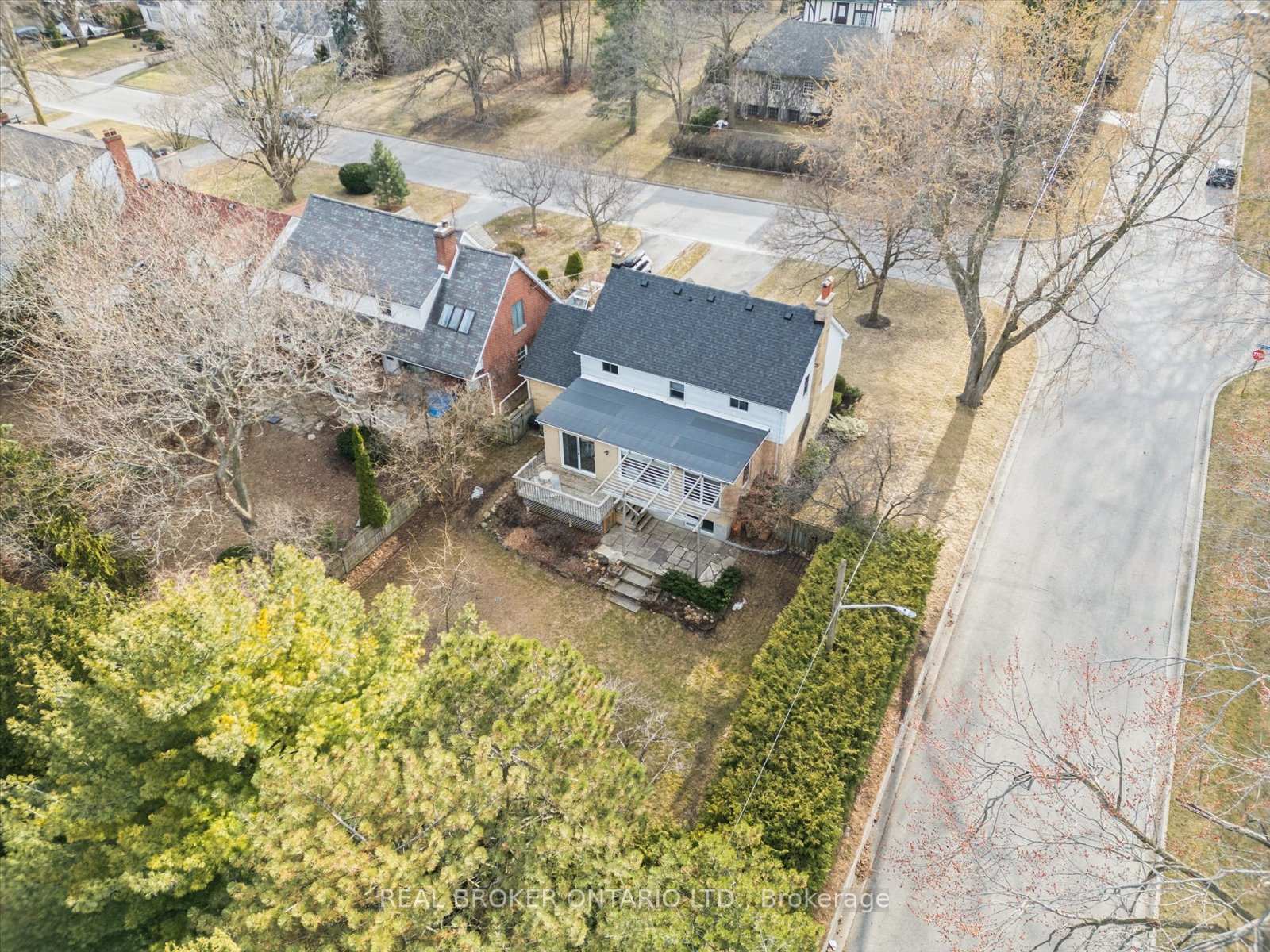 Photo 37 of 717 Masson Street, Oshawa, Centennial — HOMEH