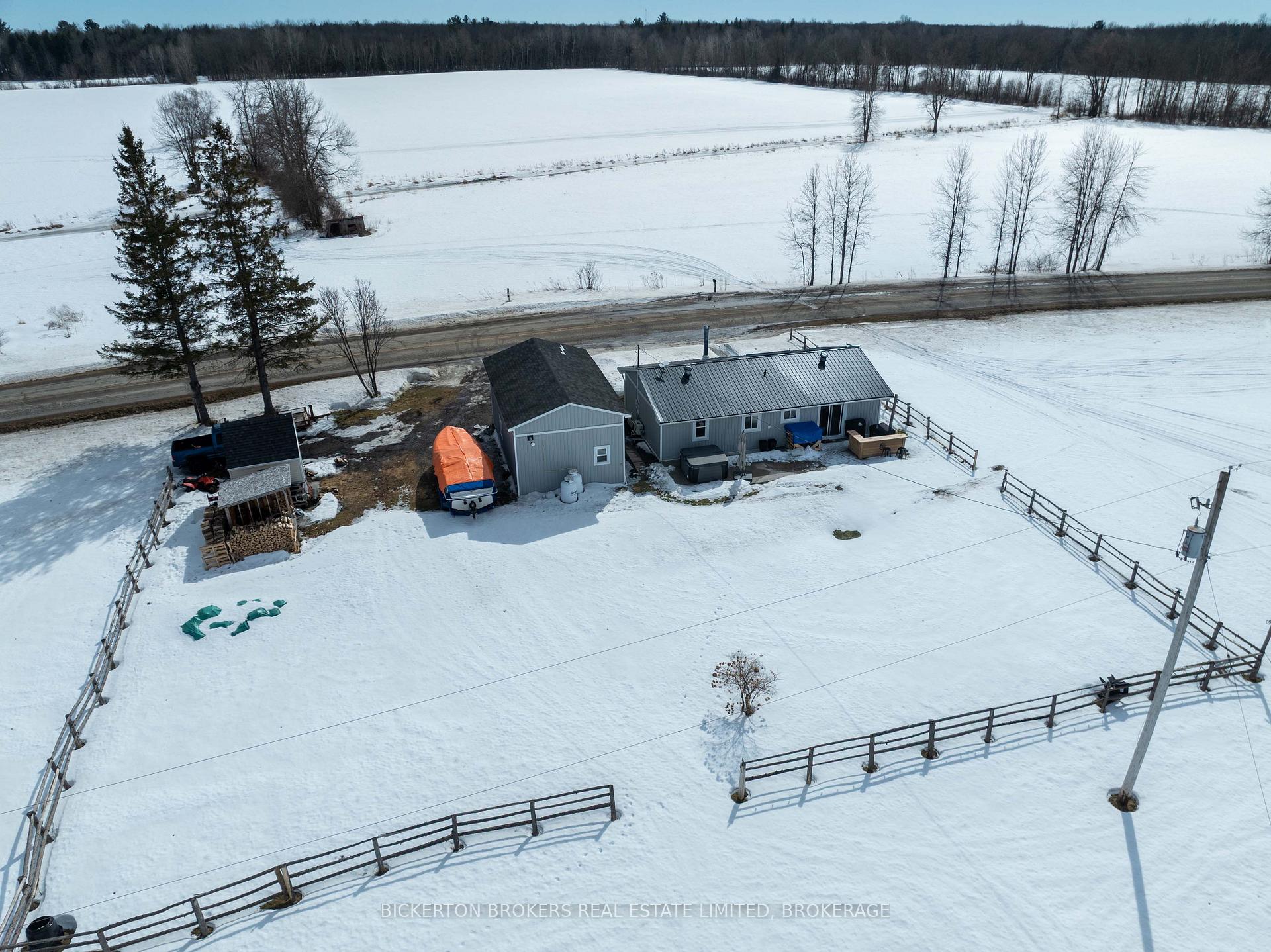 Photo 5 of 5518 Algonquin Road, Augusta, Augusta Twp — HOMEH