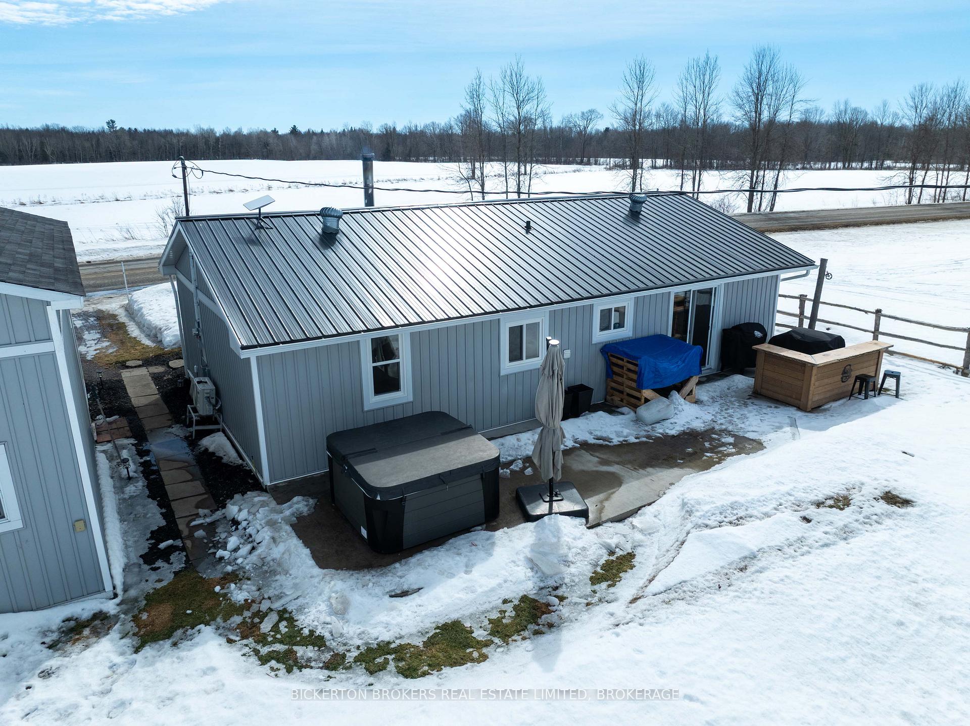 Photo 4 of 5518 Algonquin Road, Augusta, Augusta Twp — HOMEH