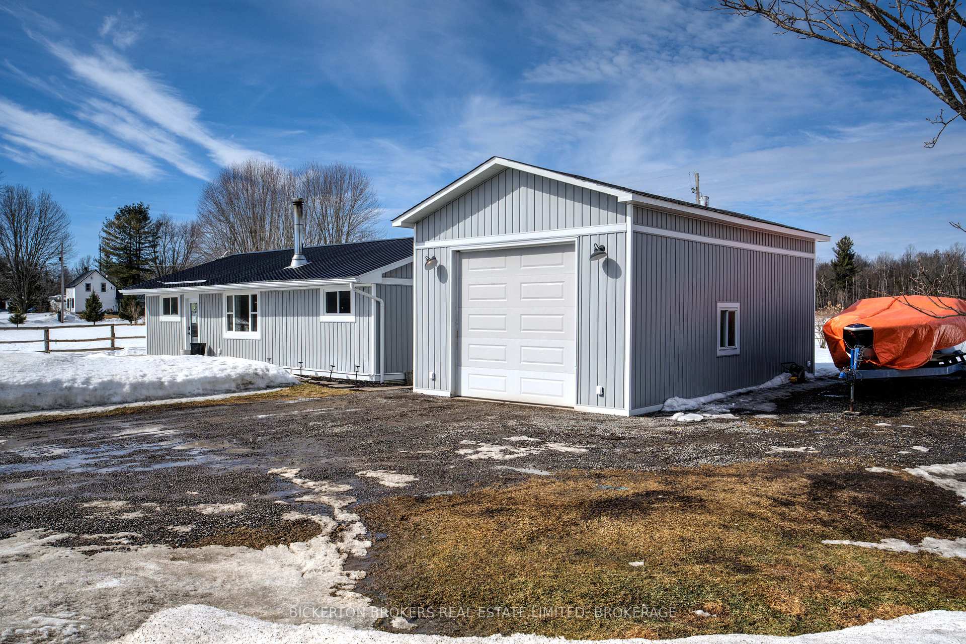 Photo 6 of 5518 Algonquin Road, Augusta, Augusta Twp — HOMEH