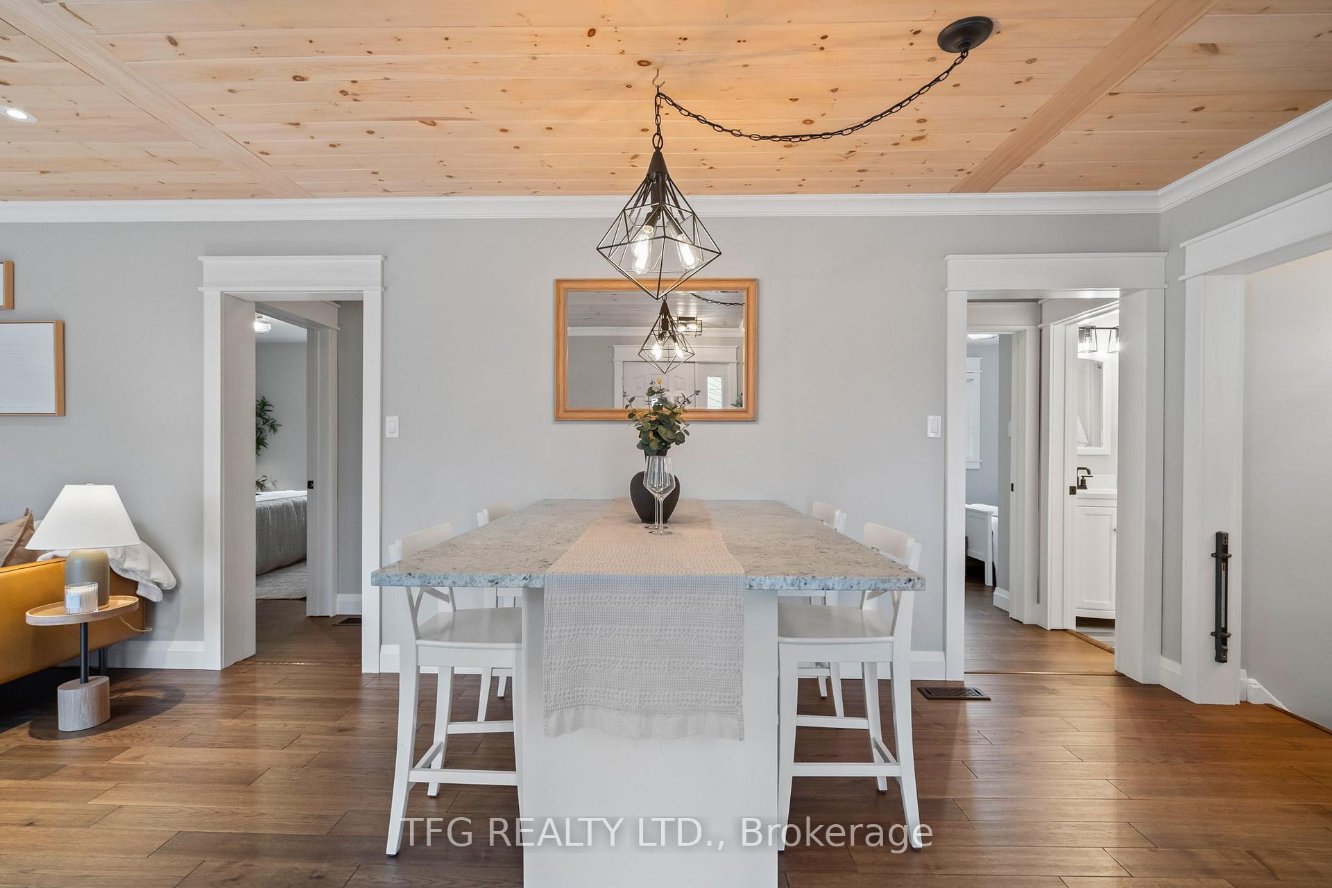 Photo 5 of 19 Torian Avenue, Whitby, Brooklin — HOMEH