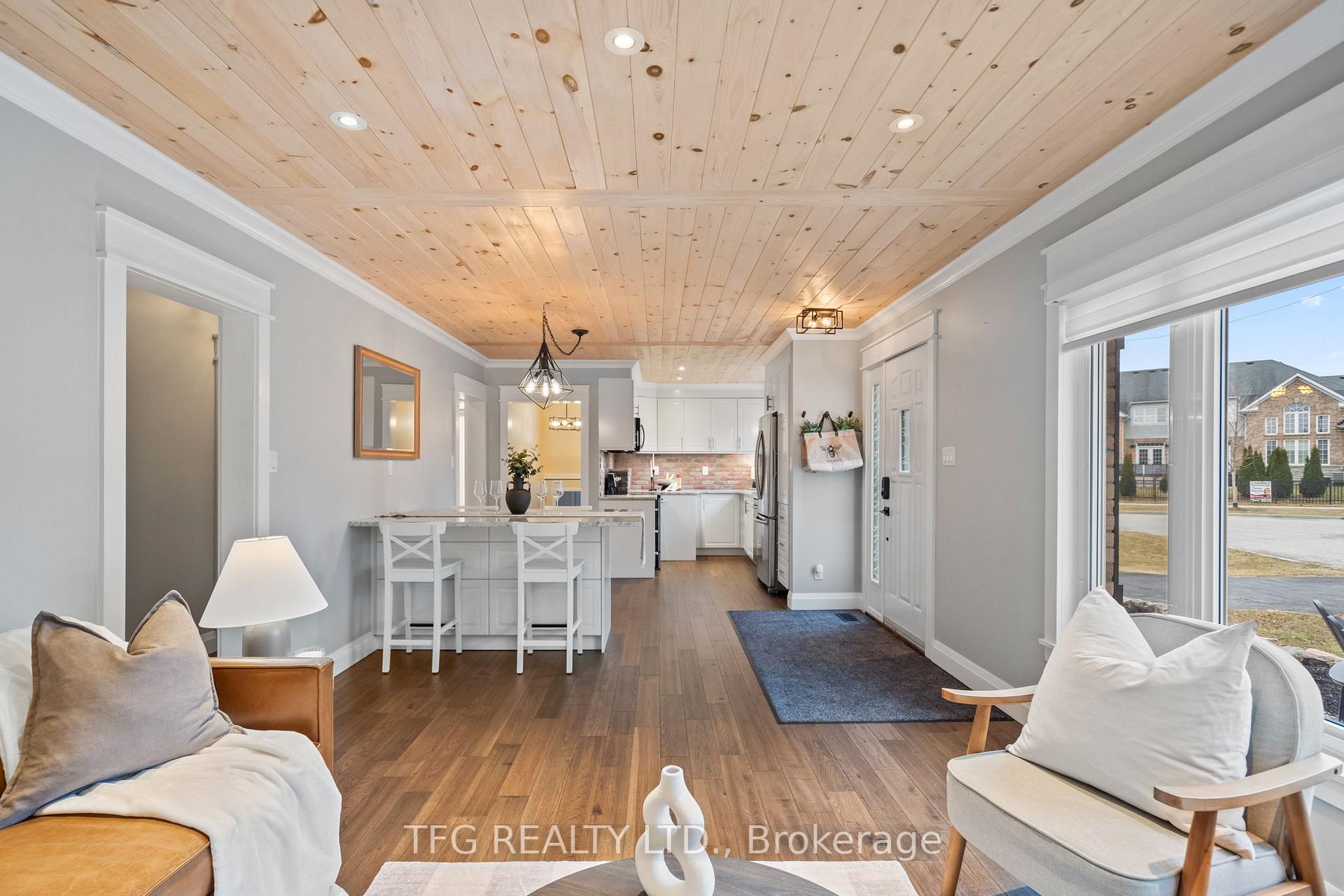 Photo 8 of 19 Torian Avenue, Whitby, Brooklin — HOMEH