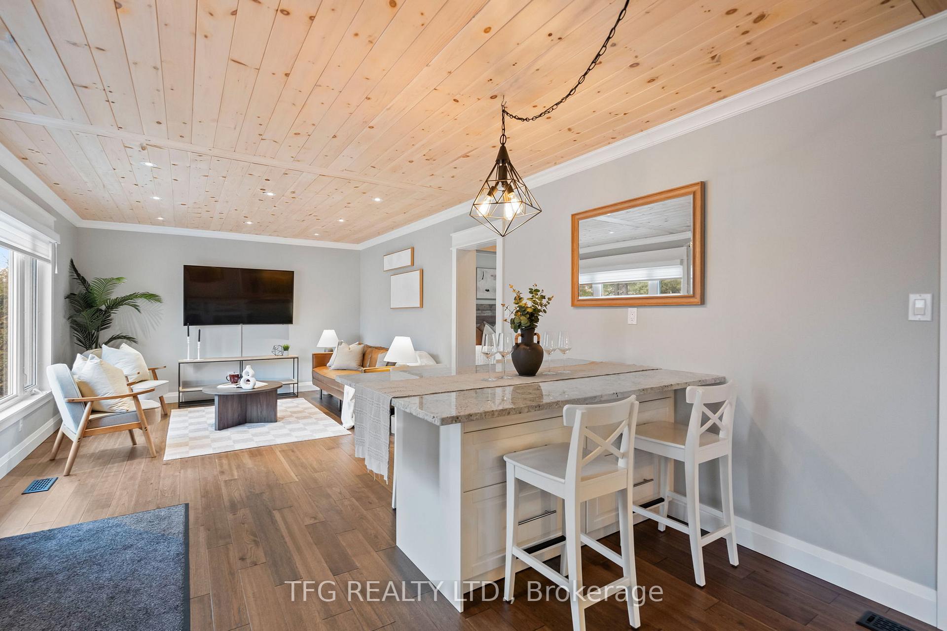 Photo 11 of 19 Torian Avenue, Whitby, Brooklin — HOMEH