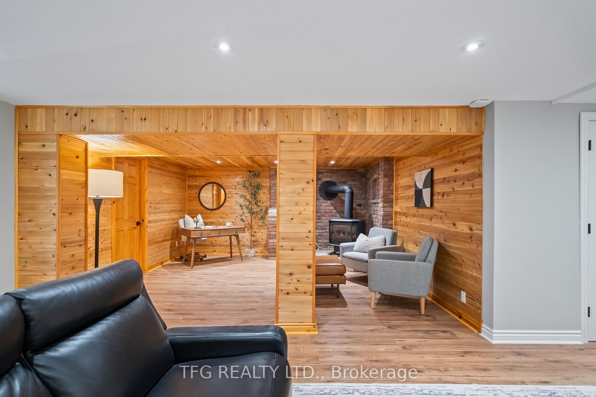 Photo 19 of 19 Torian Avenue, Whitby, Brooklin — HOMEH