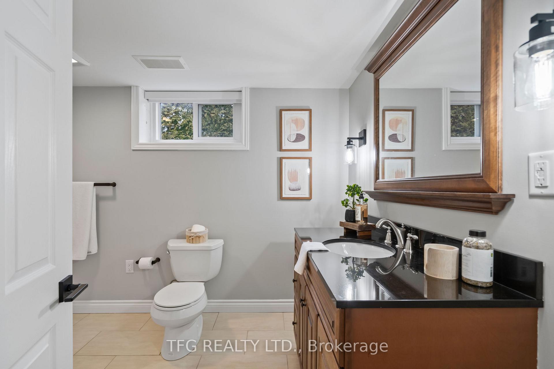 Photo 23 of 19 Torian Avenue, Whitby, Brooklin — HOMEH