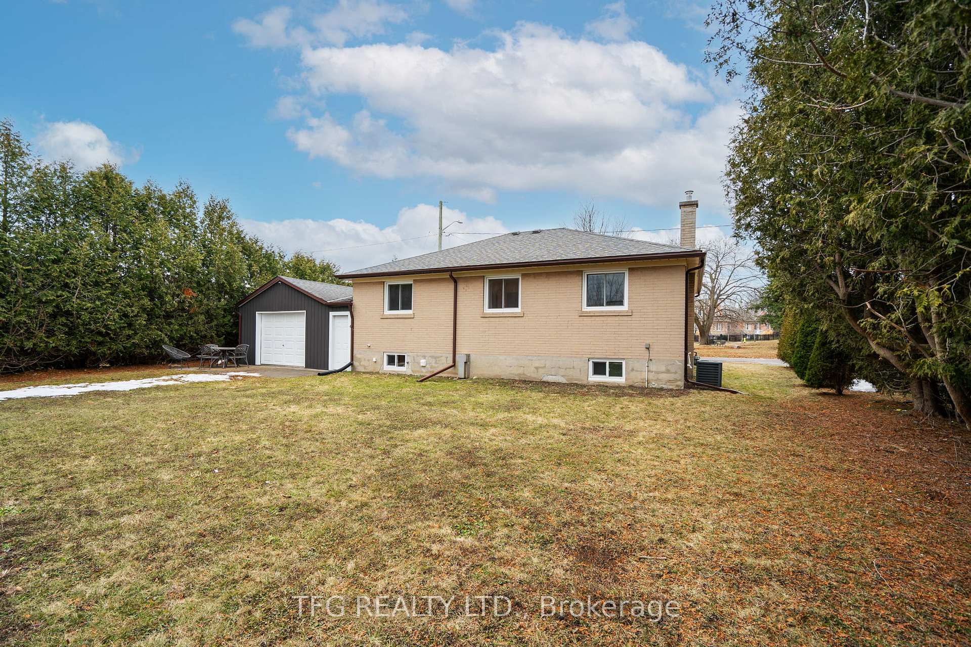 Photo 28 of 19 Torian Avenue, Whitby, Brooklin — HOMEH