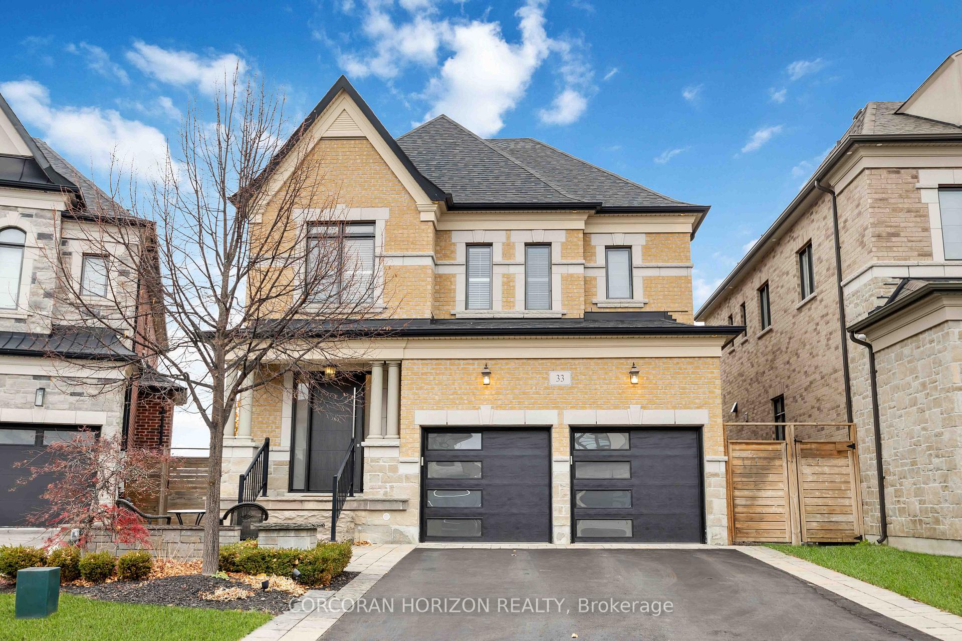 Front of 33 Kylemount Court