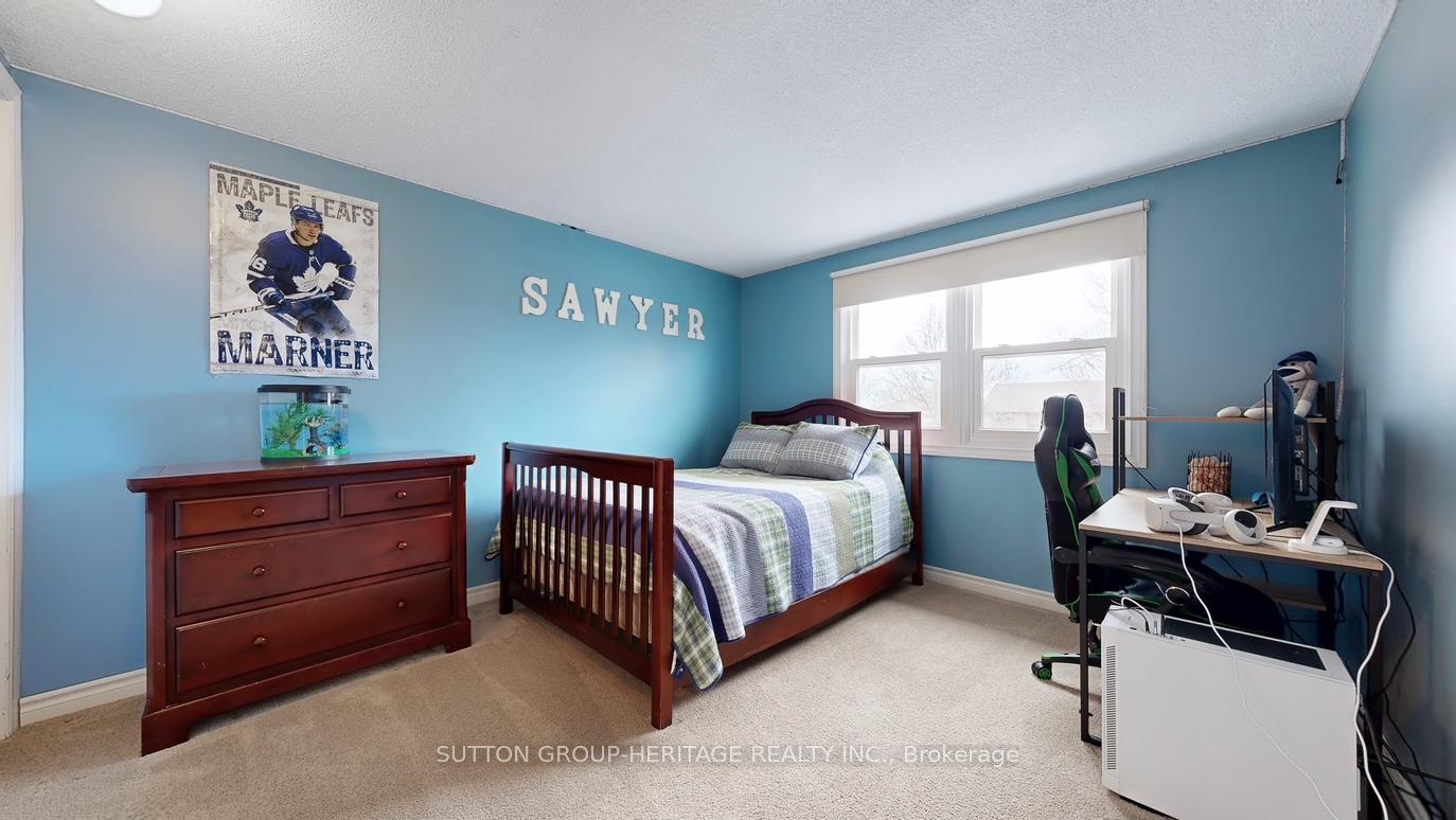 Photo 16 of 950 Roundelay Drive, Oshawa, McLaughlin — HOMEH