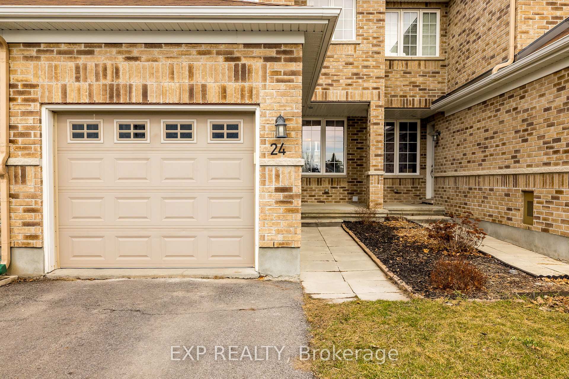 Photo 9 of 24 Desmond Trudeau Drive, Arnprior — HOMEH