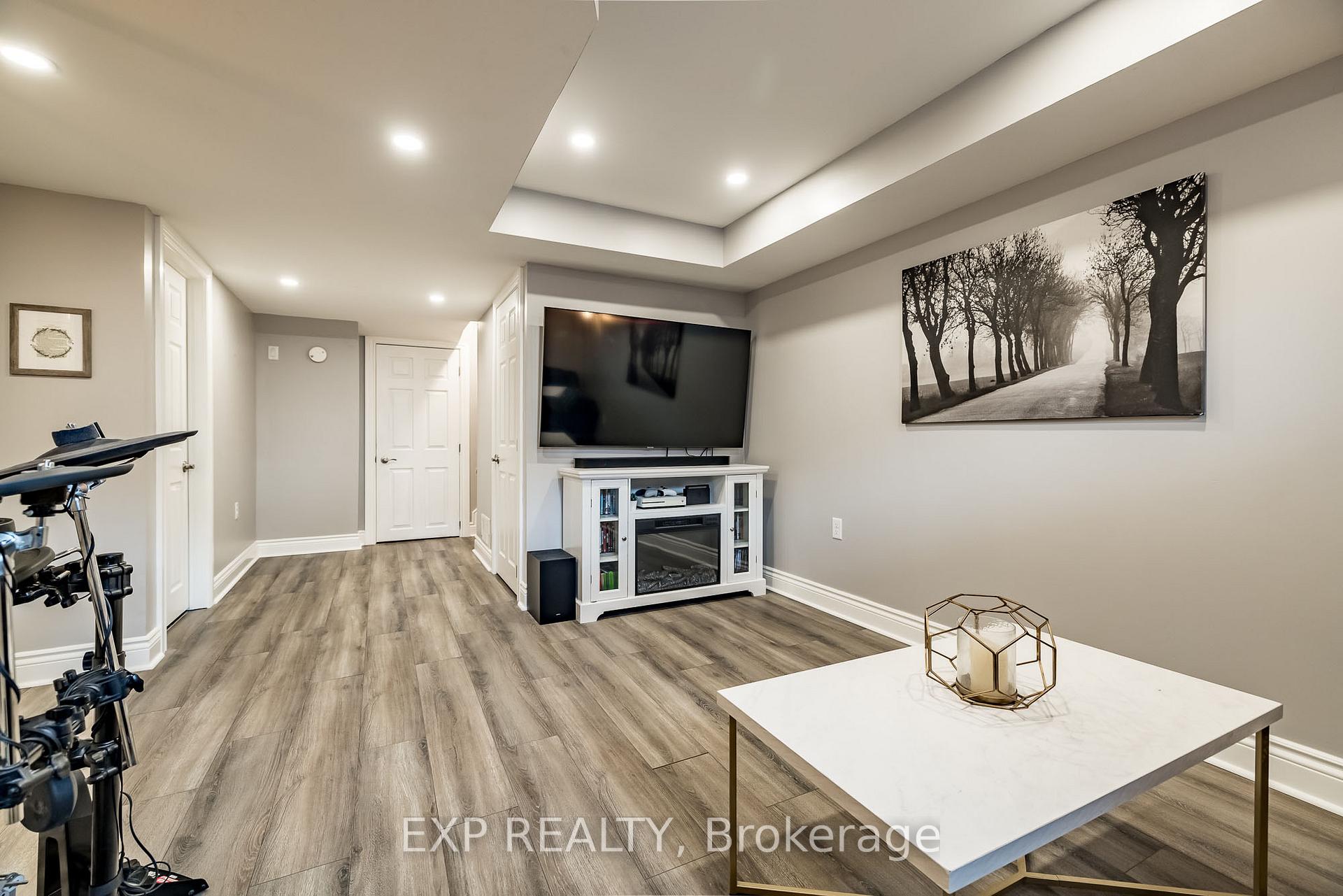 Photo 29 of 24 Desmond Trudeau Drive, Arnprior — HOMEH
