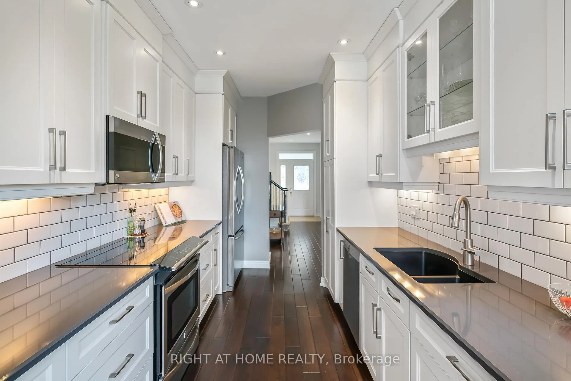 Photo 10 of Unit 33, 88 Lakeport Road, St. Catharines, Port Dalhousie — HOMEH