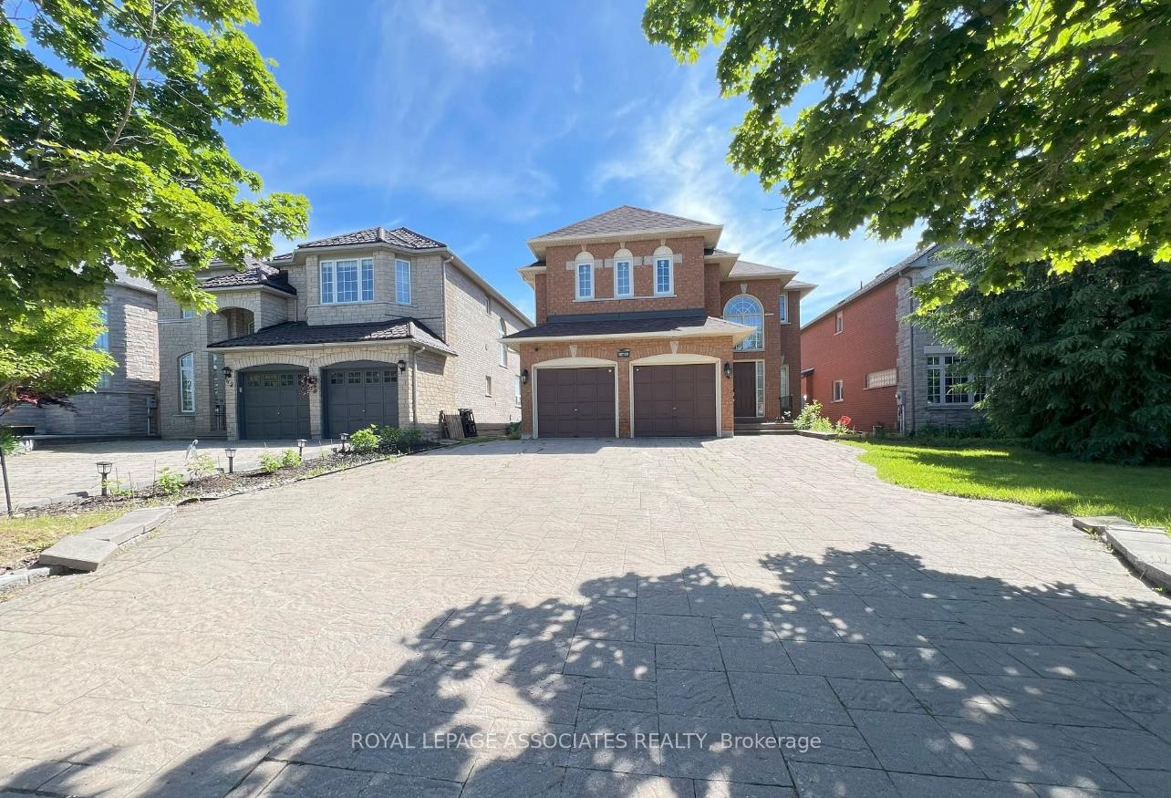 Photo 1 of Unit Upper, 44 Alpine Crescent, Richmond Hill, Rouge Woods — HOMEH
