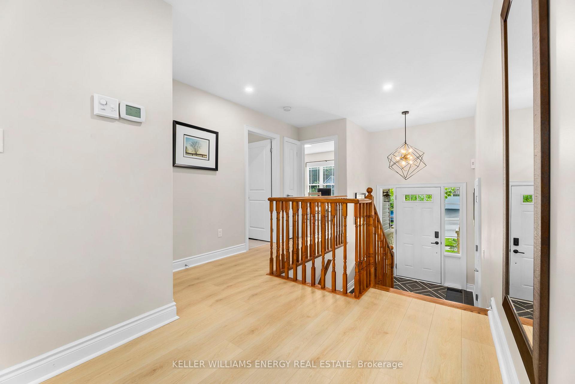 Photo 5 of 104 Bowen Drive, Peterborough, Northcrest Ward 5 — HOMEH