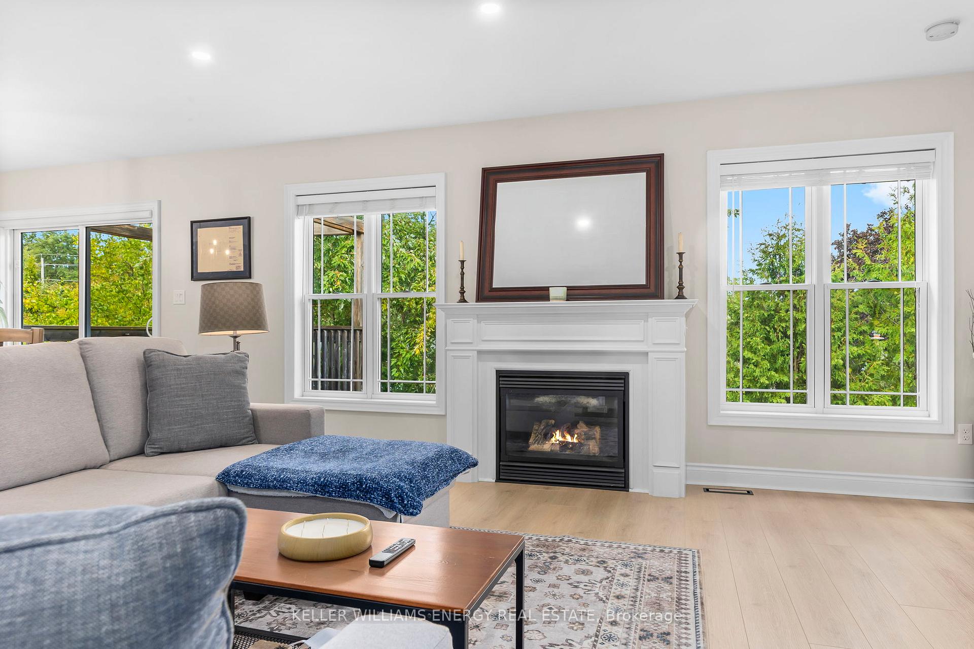 Photo 7 of 104 Bowen Drive, Peterborough, Northcrest Ward 5 — HOMEH