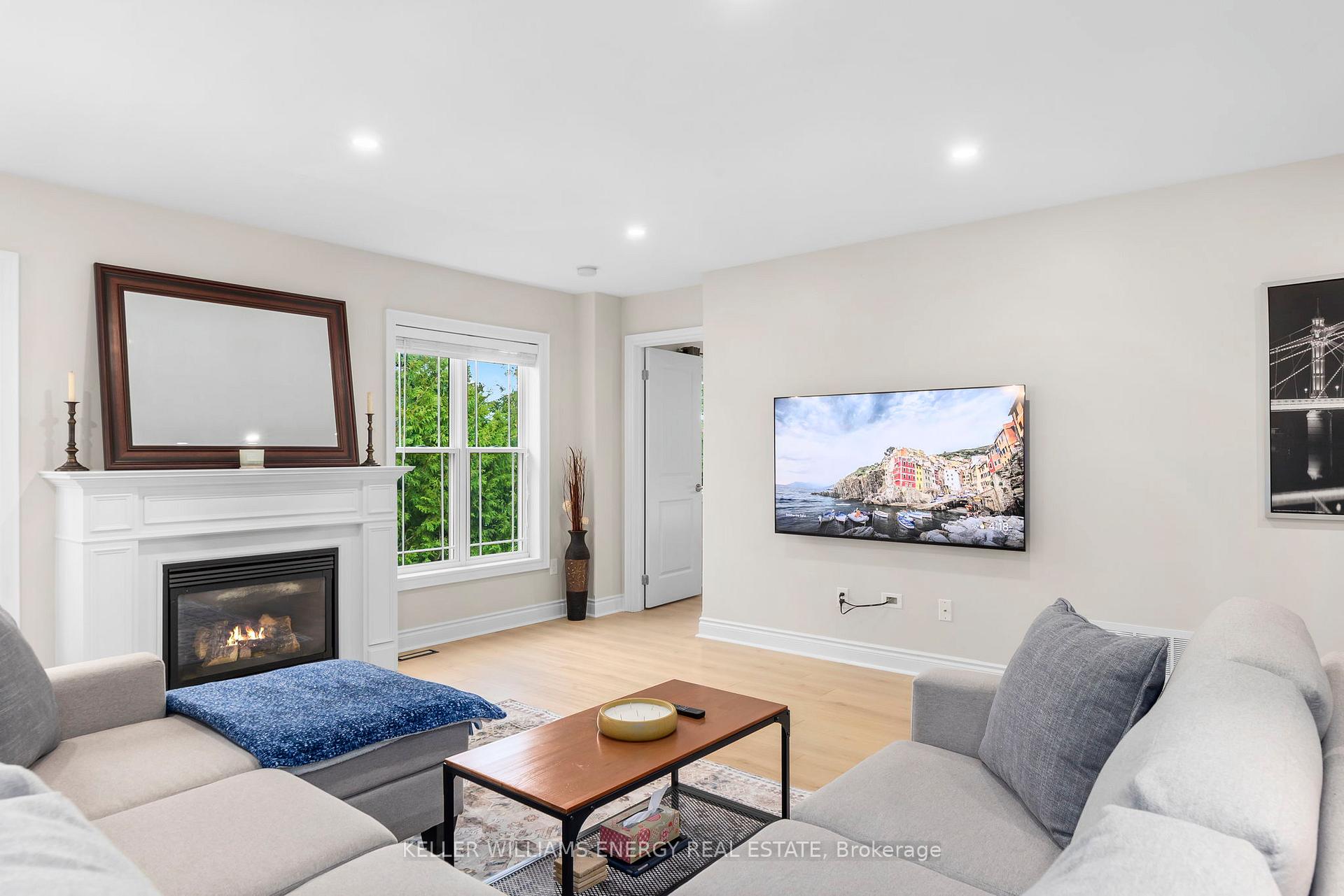 Photo 9 of 104 Bowen Drive, Peterborough, Northcrest Ward 5 — HOMEH