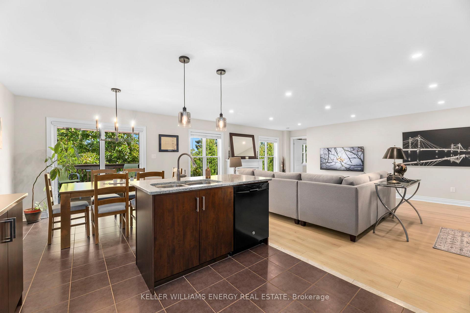 Photo 13 of 104 Bowen Drive, Peterborough, Northcrest Ward 5 — HOMEH
