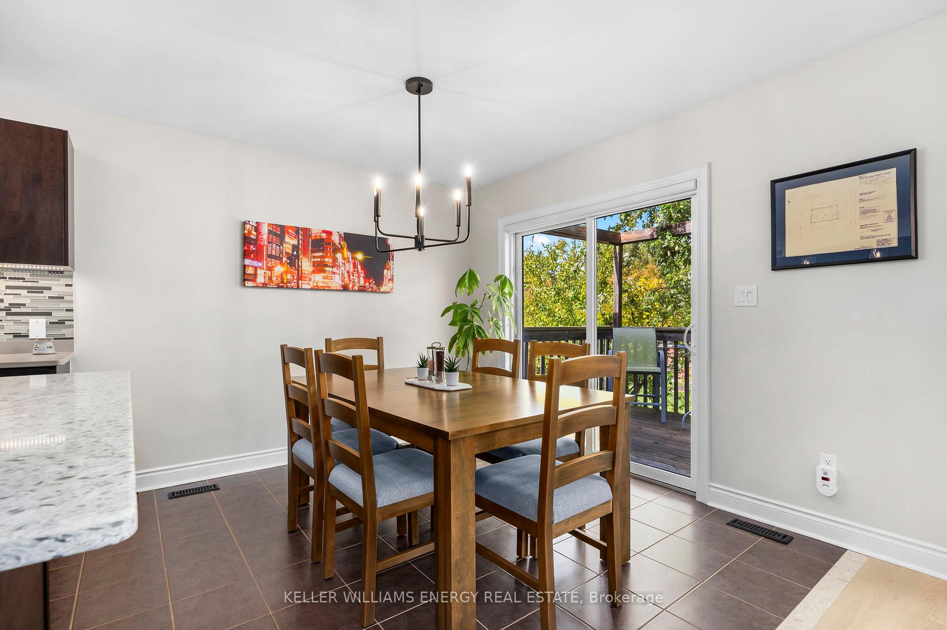 Photo 14 of 104 Bowen Drive, Peterborough, Northcrest Ward 5 — HOMEH