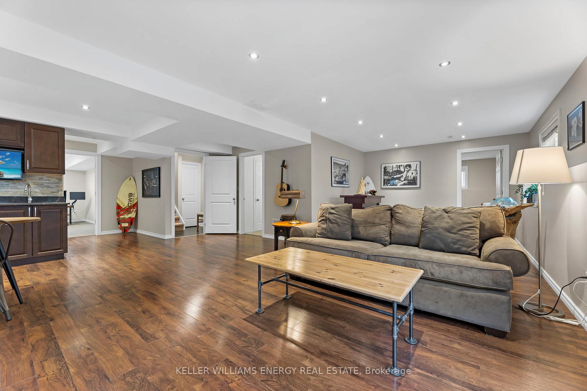 Photo 23 of 104 Bowen Drive, Peterborough, Northcrest Ward 5 — HOMEH