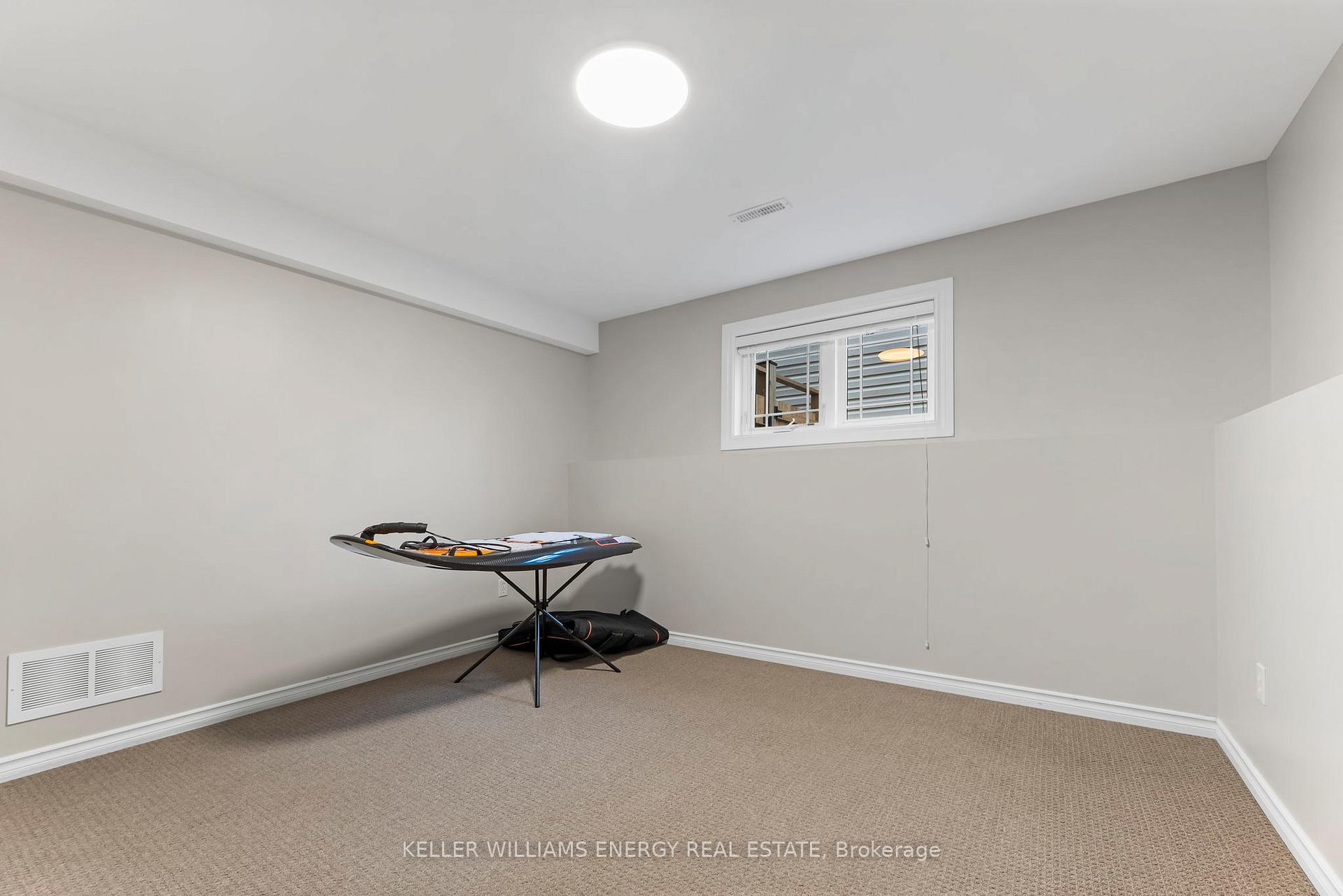 Photo 28 of 104 Bowen Drive, Peterborough, Northcrest Ward 5 — HOMEH