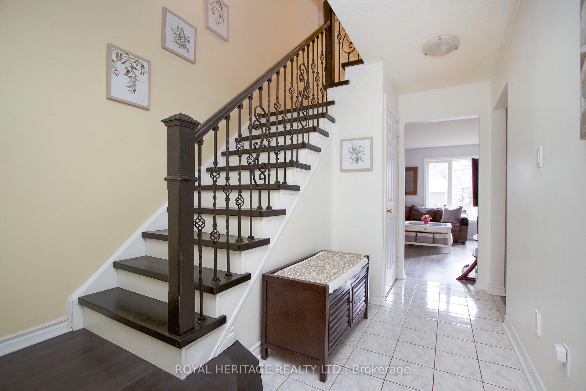 Photo 3 of 11 Threadgold Court, Whitby, Lynde Creek — HOMEH