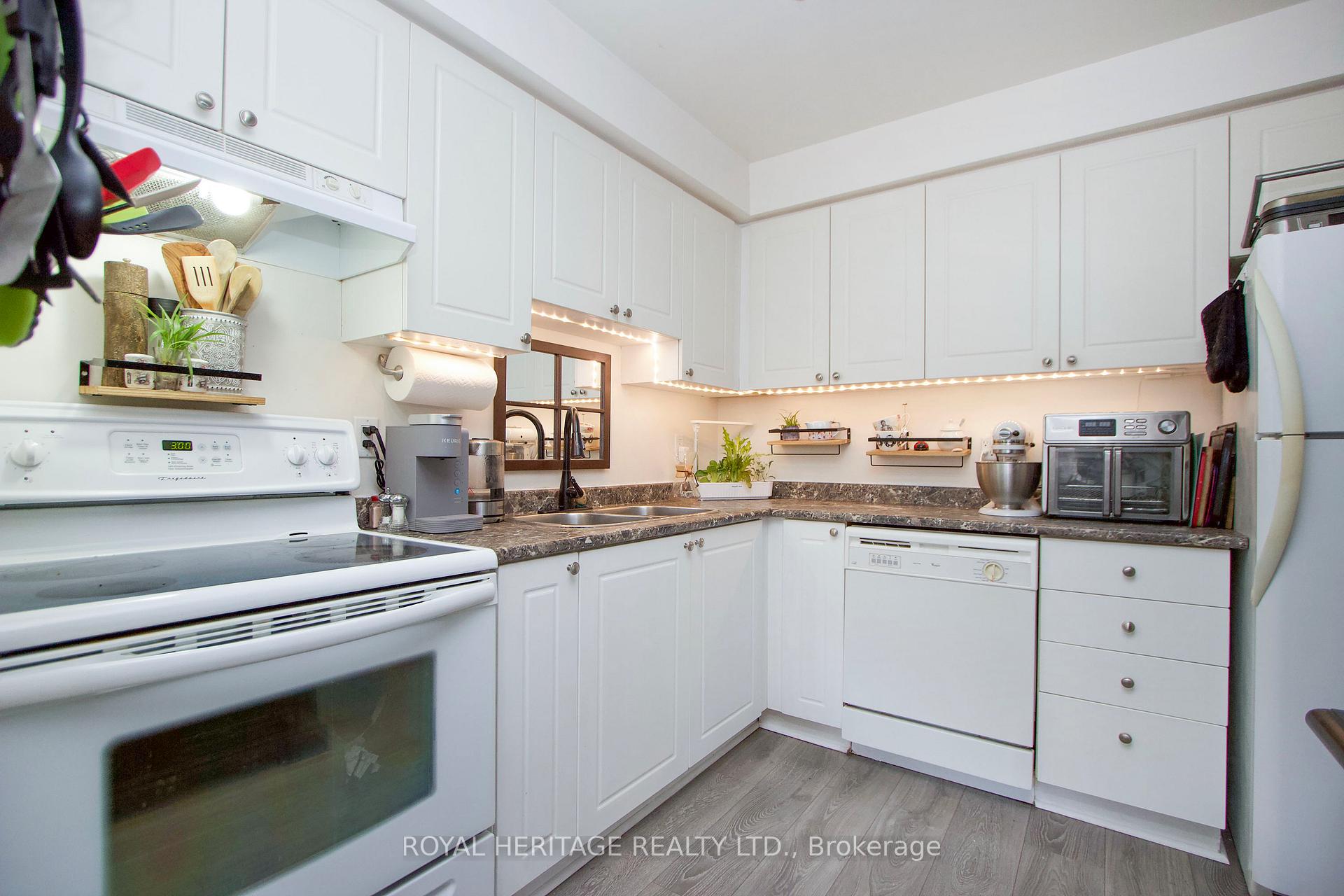 Photo 6 of 11 Threadgold Court, Whitby, Lynde Creek — HOMEH