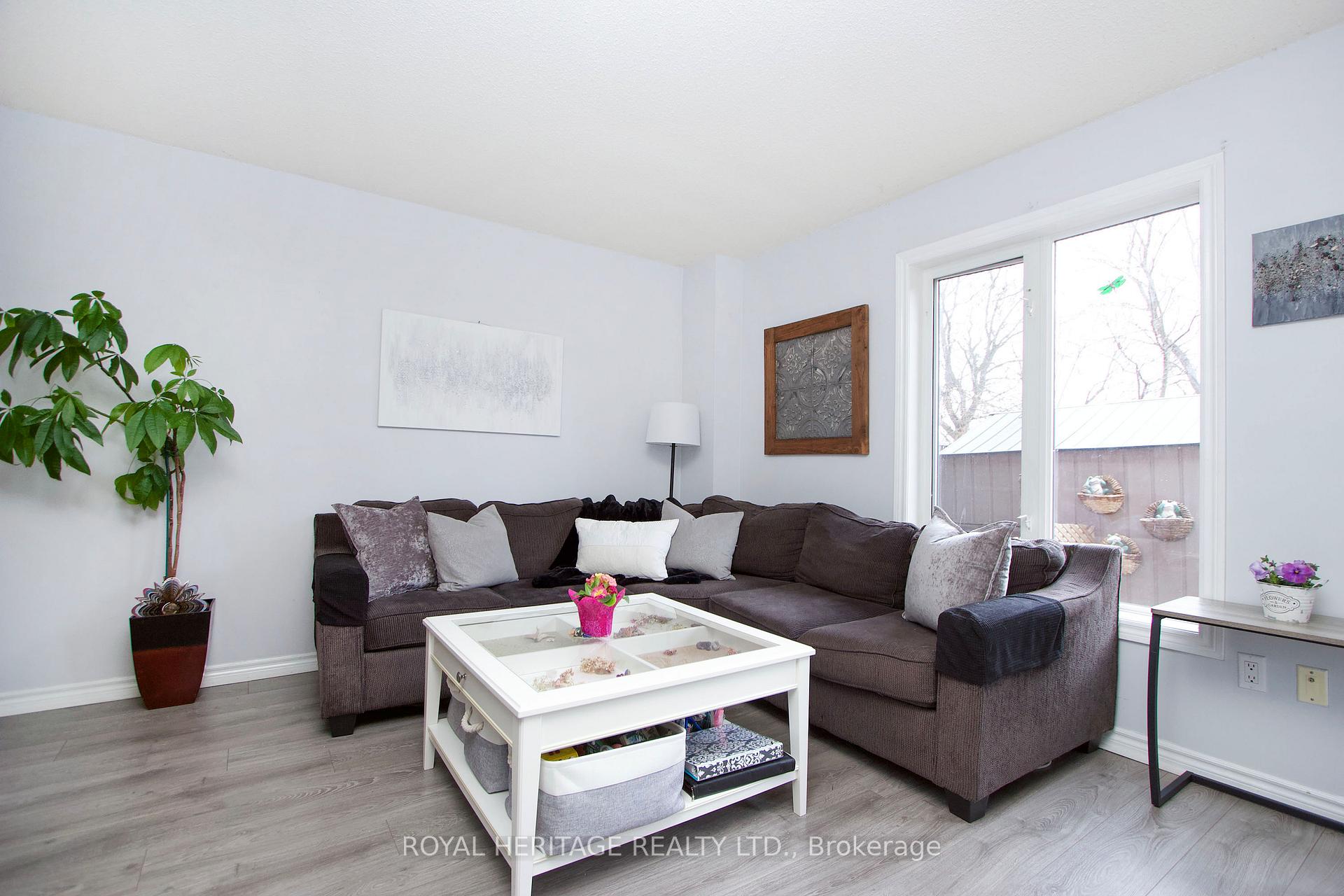 Photo 8 of 11 Threadgold Court, Whitby, Lynde Creek — HOMEH