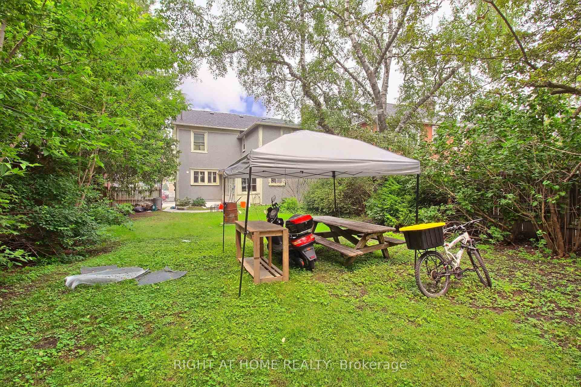 Photo 27 of 17 Wellington Street E, Aurora, Aurora Village — HOMEH
