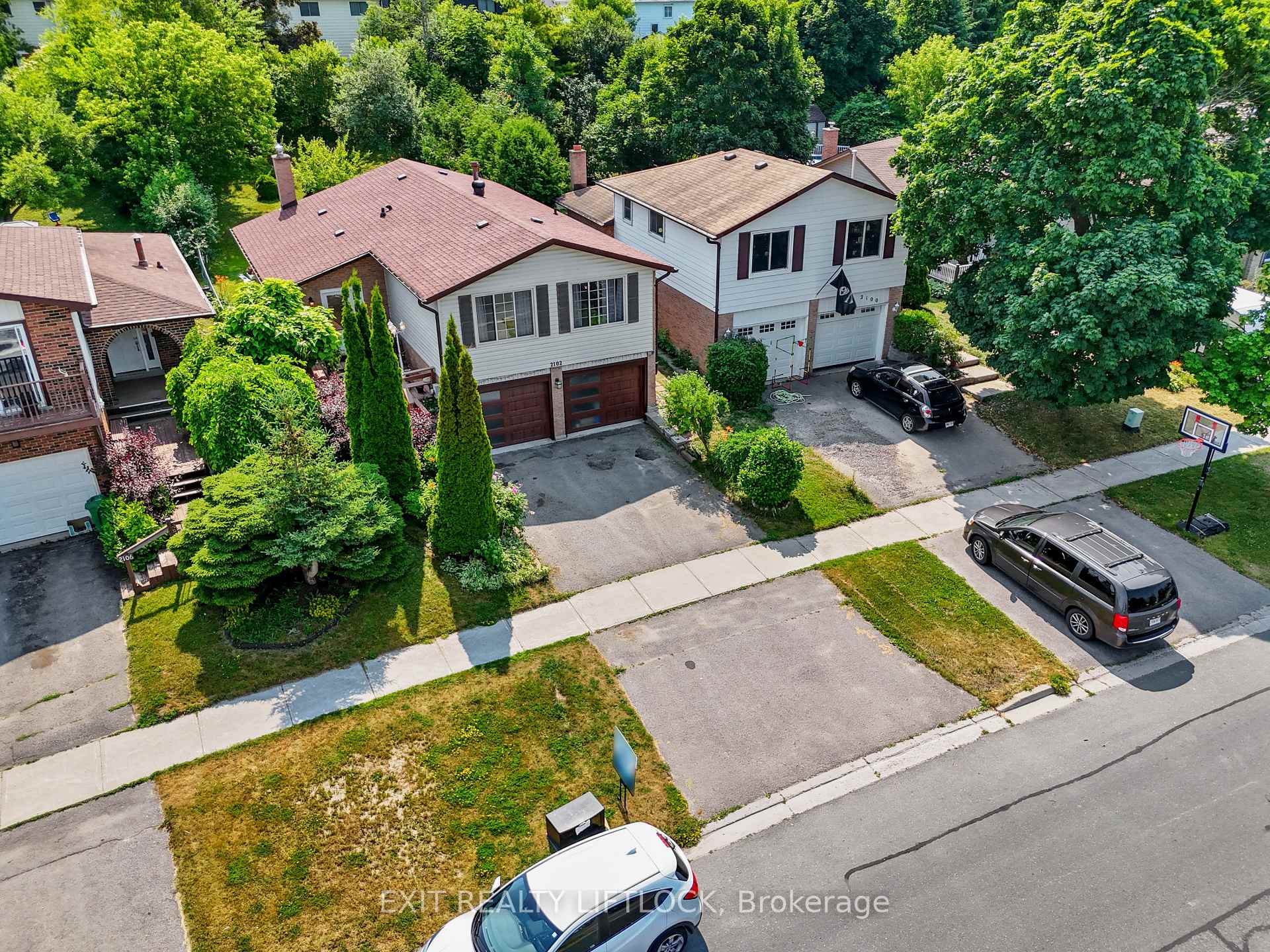 Photo 3 of 2102 Walker Avenue, Peterborough, Ashburnham Ward 4 — HOMEH