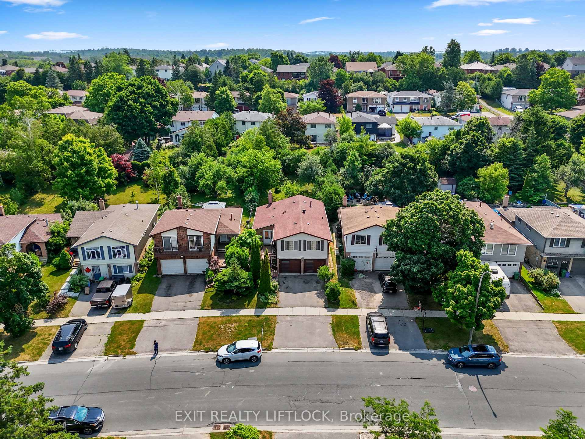 Photo 4 of 2102 Walker Avenue, Peterborough, Ashburnham Ward 4 — HOMEH