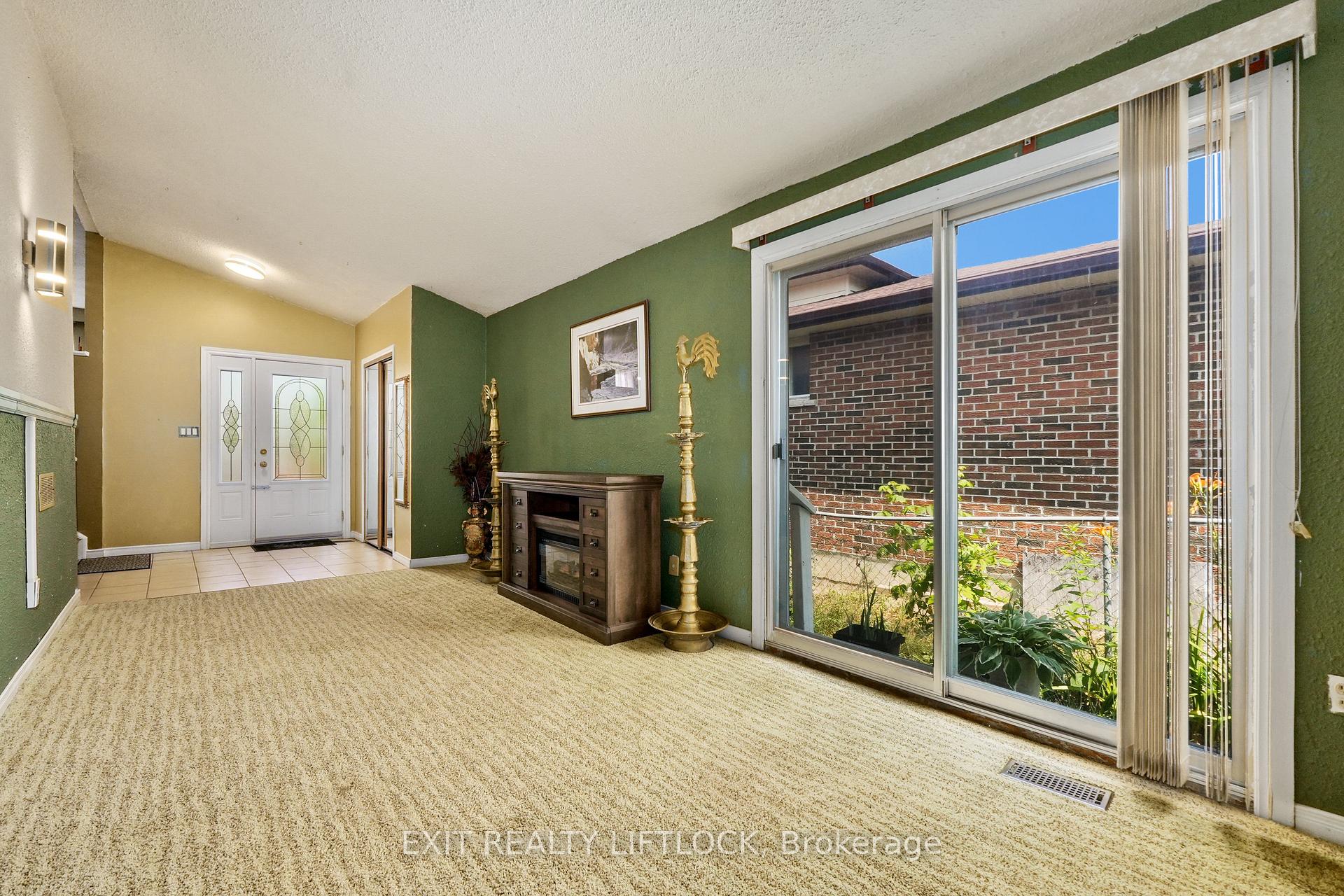Photo 12 of 2102 Walker Avenue, Peterborough, Ashburnham Ward 4 — HOMEH